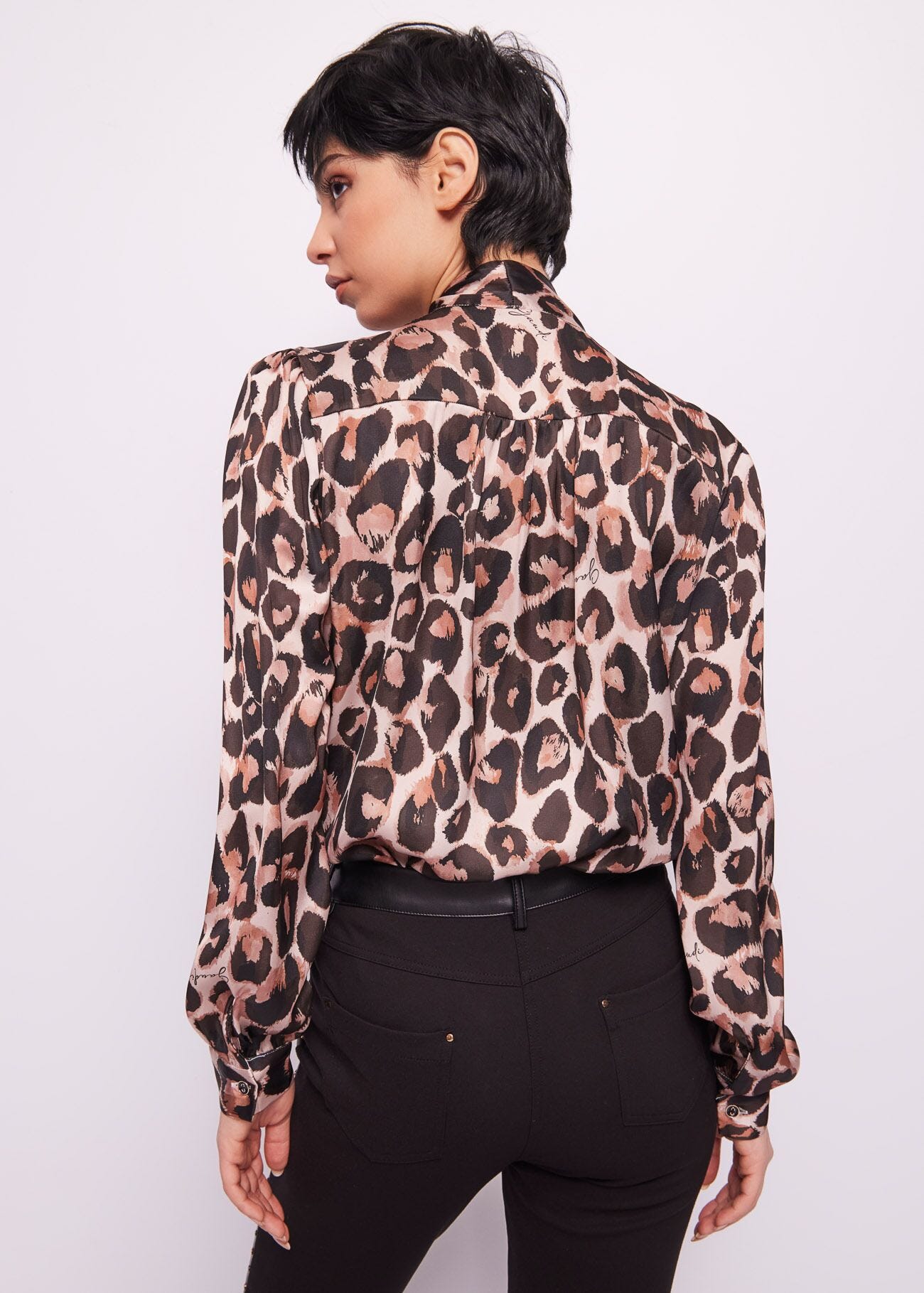 Animalprint satin shirt