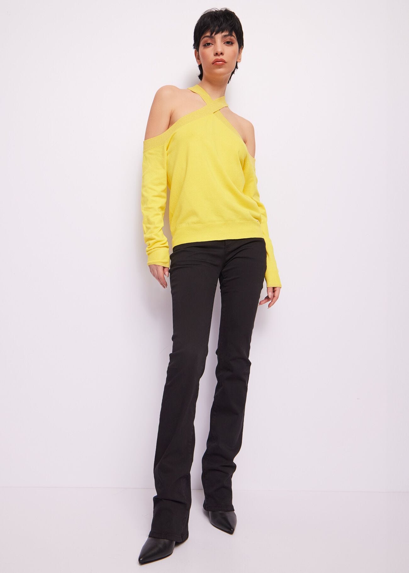 Yellow knitted jumper