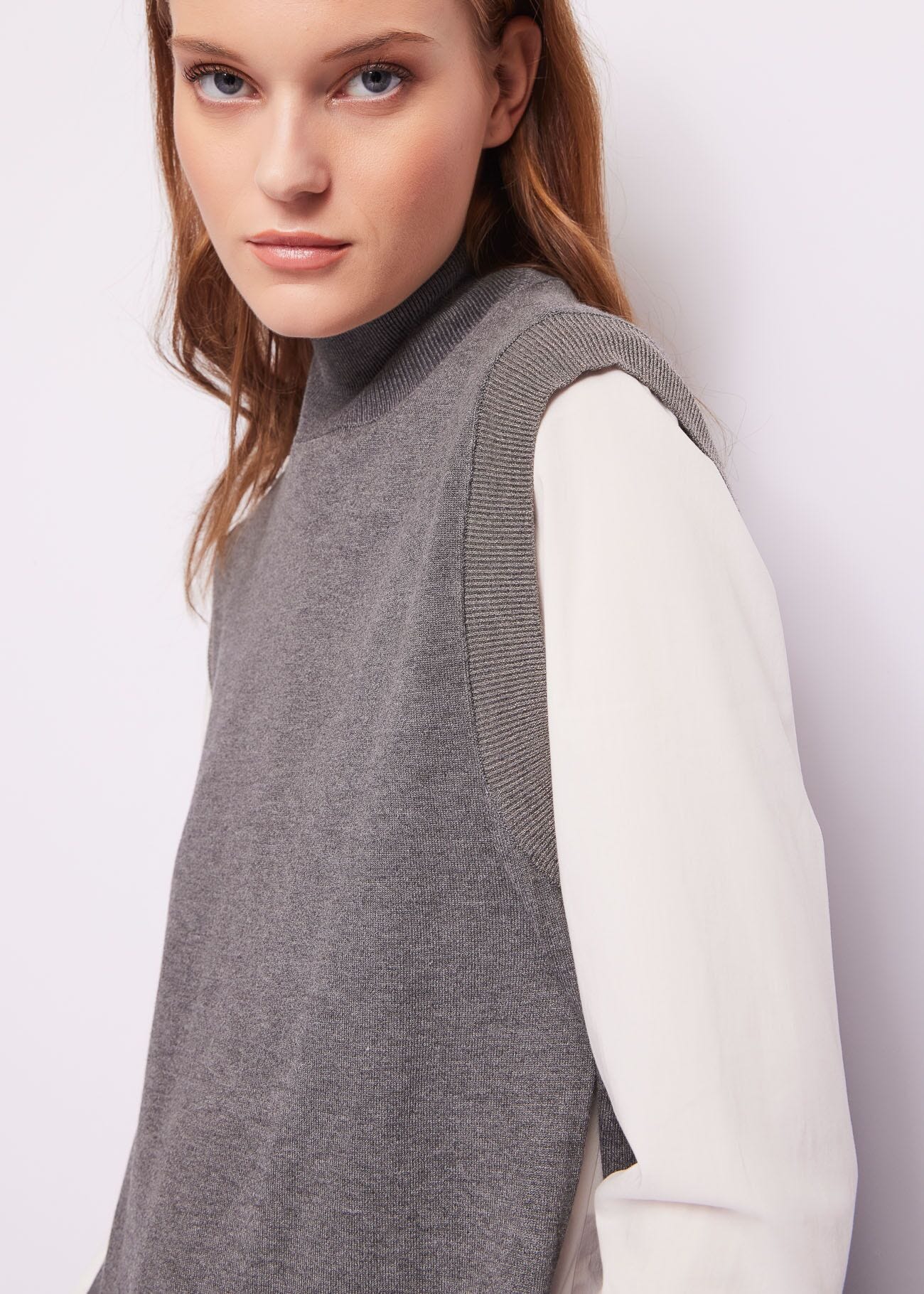 Maglia in filato grigio