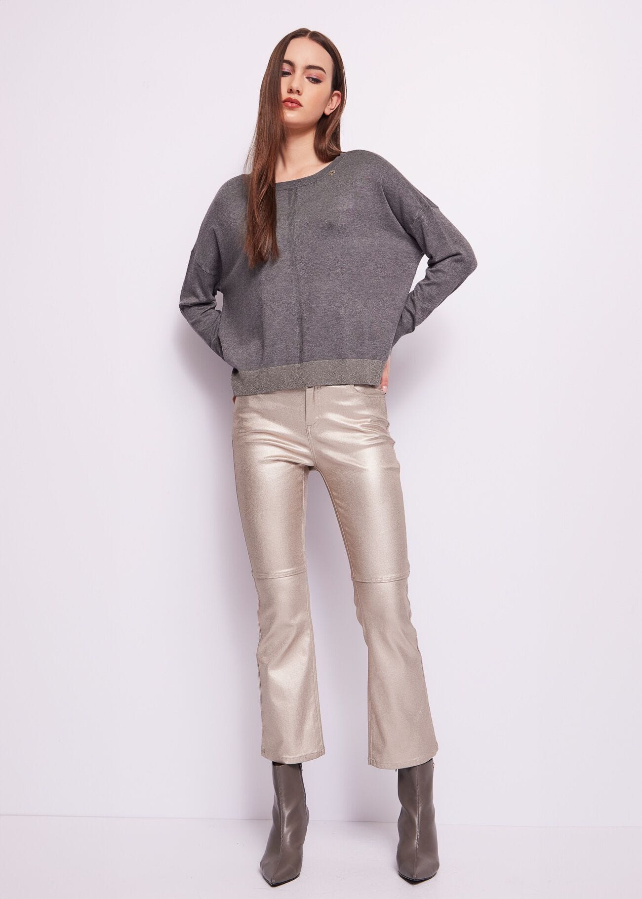 Maglia in filato grigio