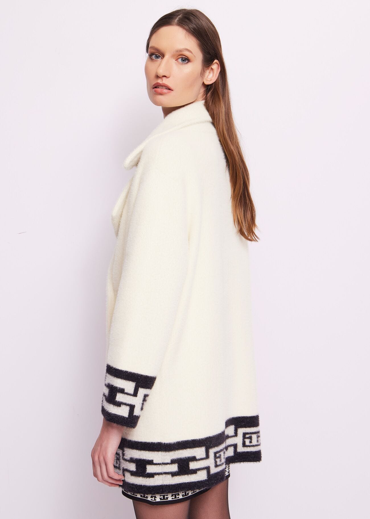 Knitted doublebreasted coat