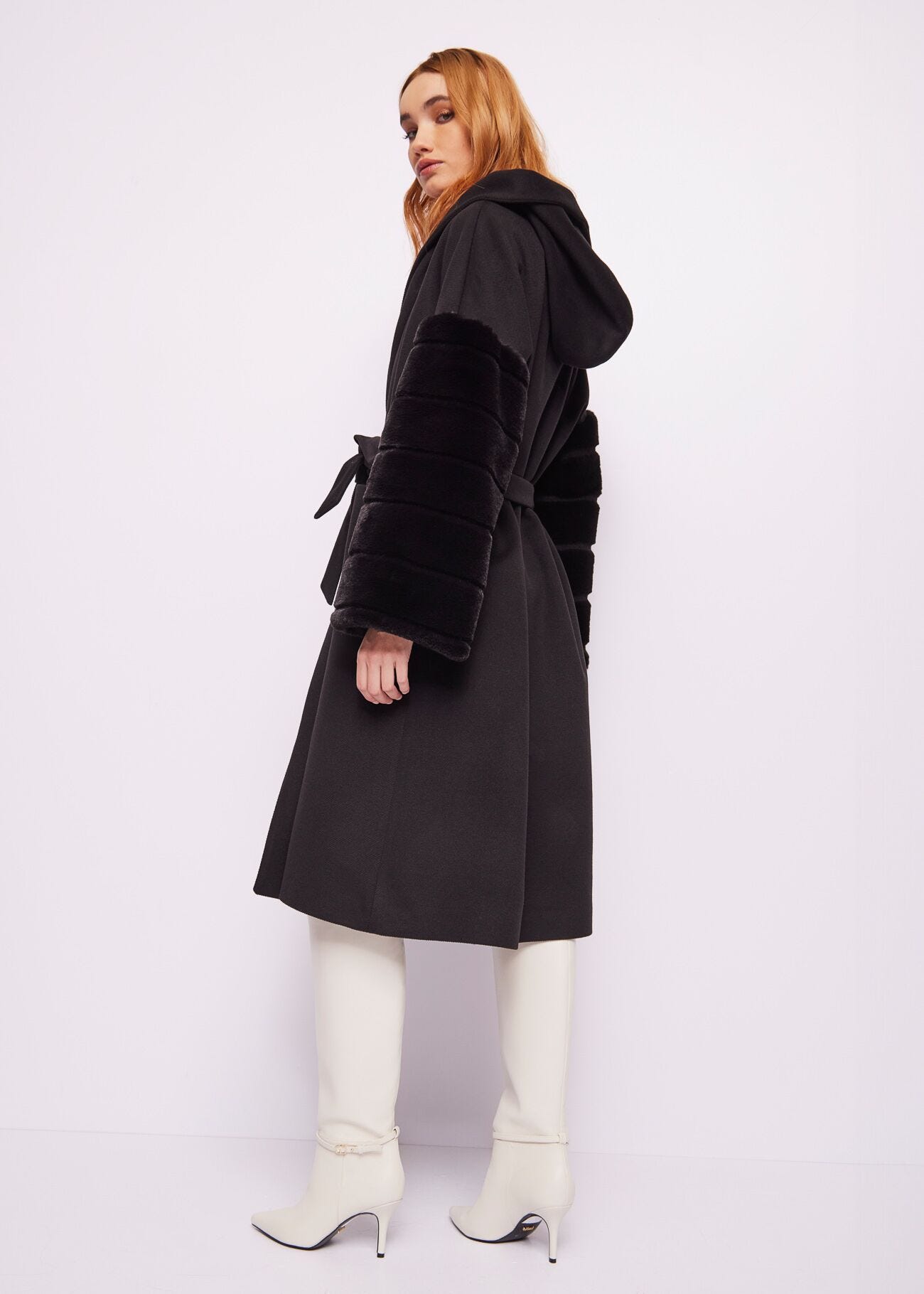 Manteau en drap avec fourrure synthétique