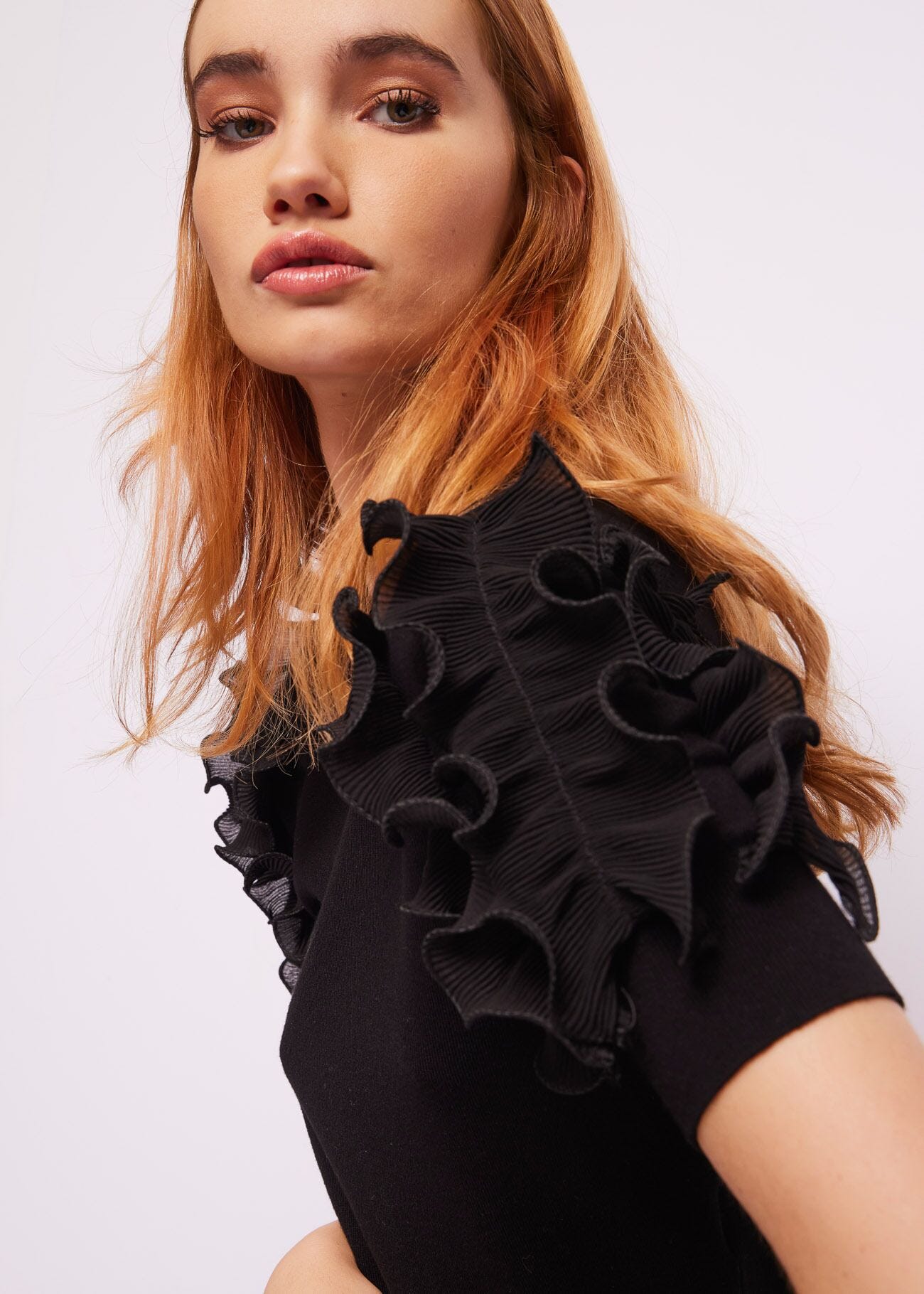 Crewneck jumper with ruffles