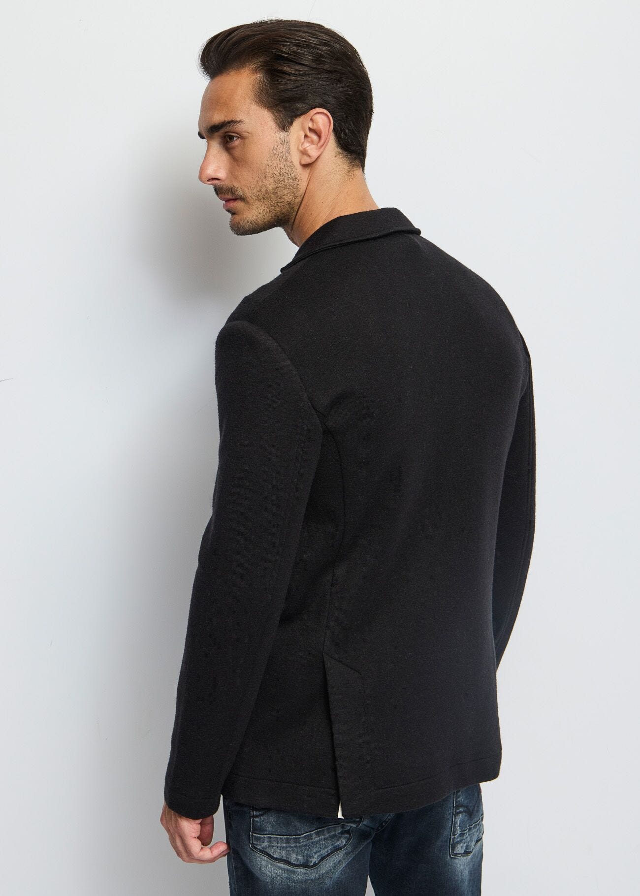 Black singlebreasted knit blazer