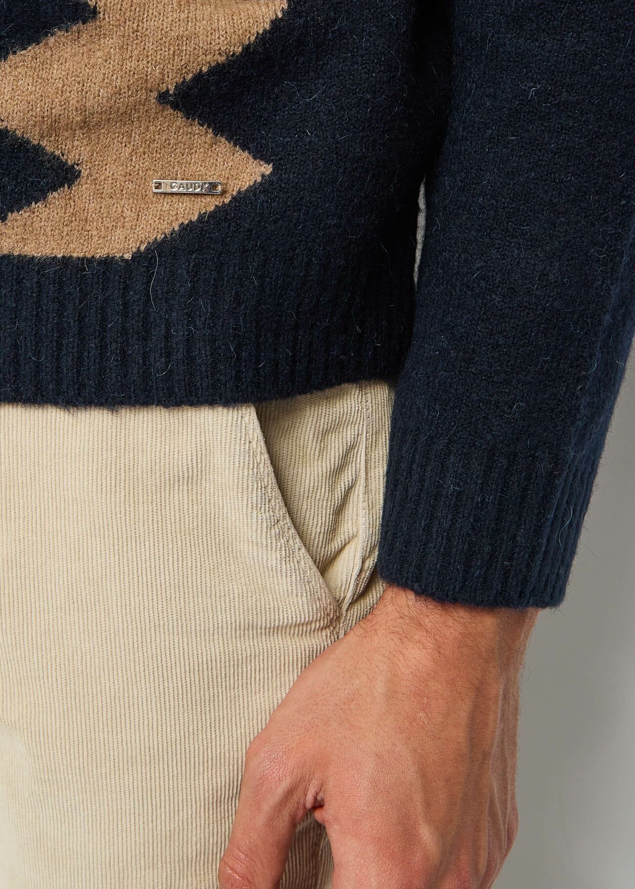 Maglia blu in misto alpaca e lana
