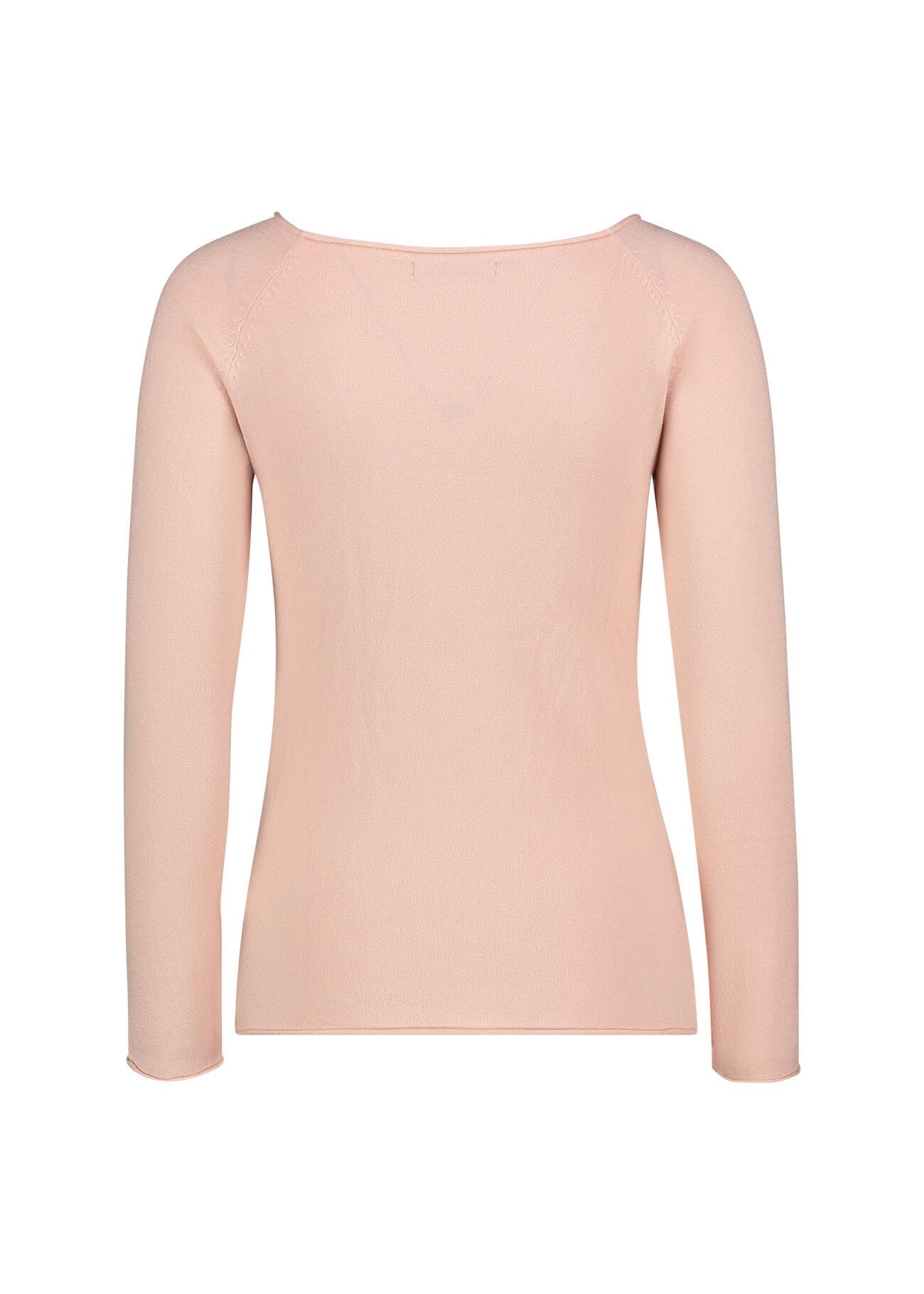 Long-sleeved neckline shirt