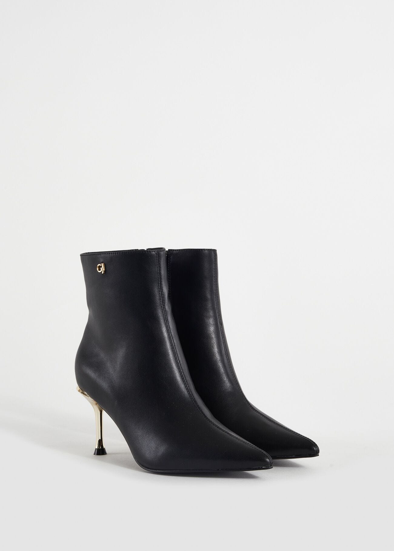Fauxleather ankle boots
