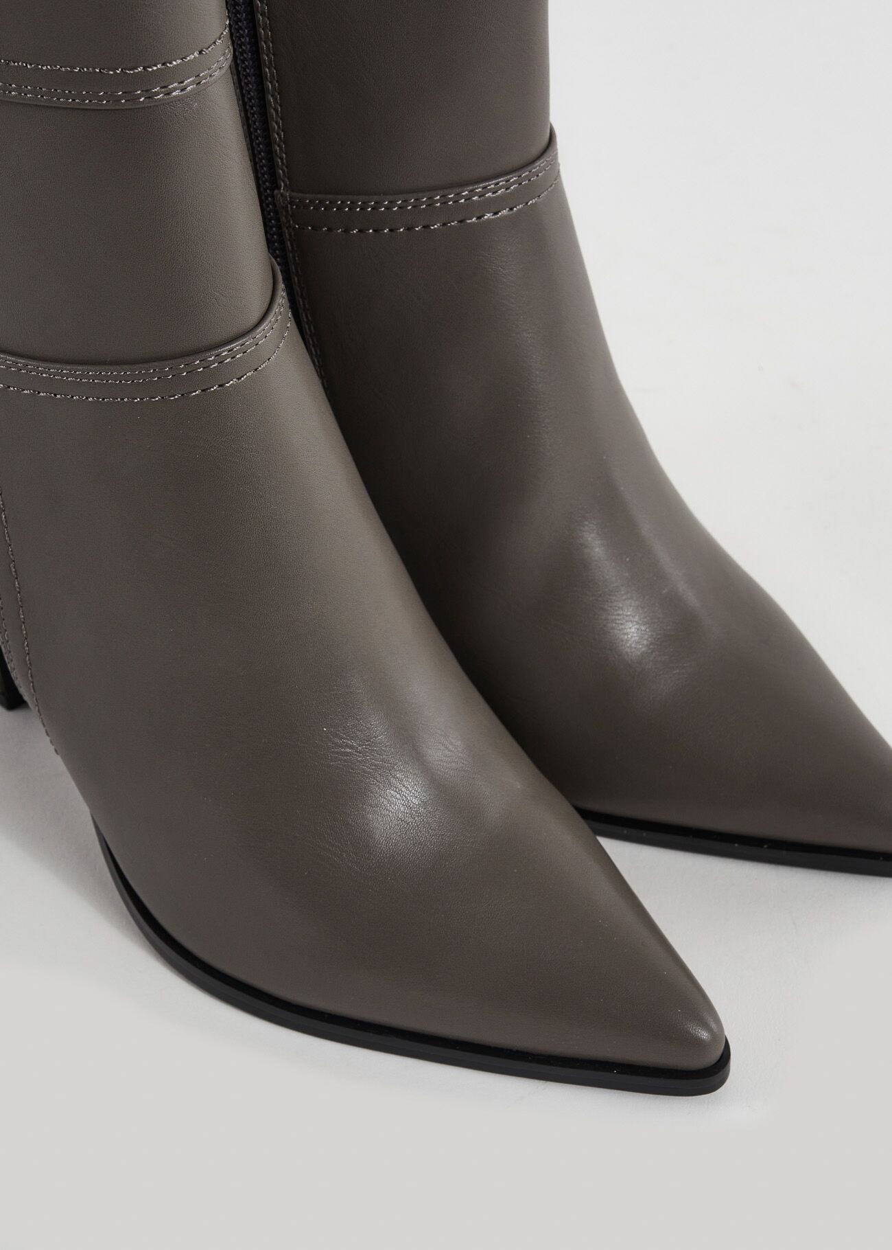Fauxleather ankle boots with logo