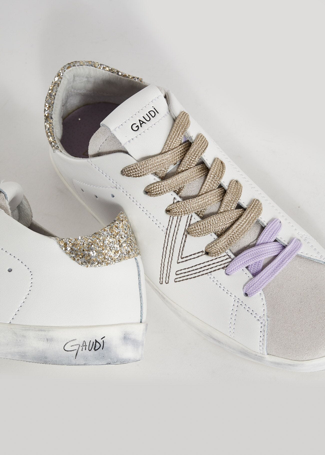 Baskets en cuir