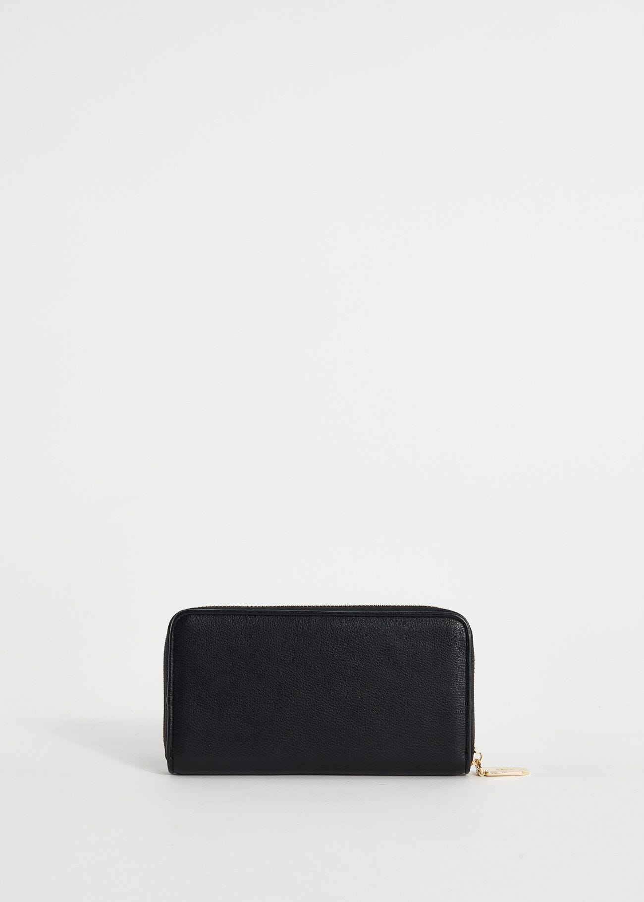 Cartera negra de piel sintética