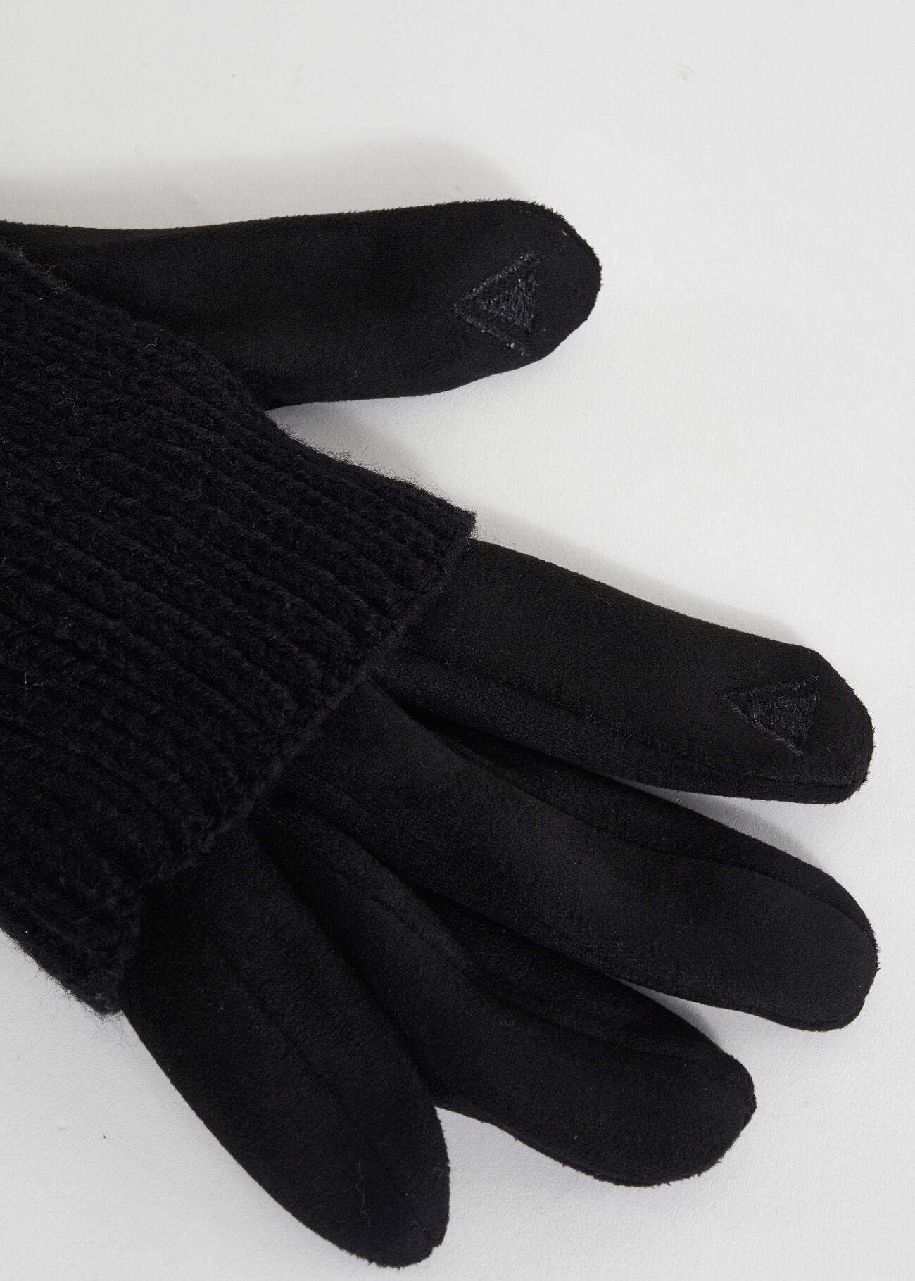 Guantes negros con mangas