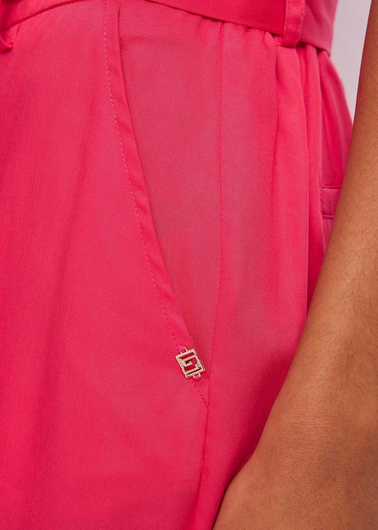 Pantaloni da donna rossi con tasche