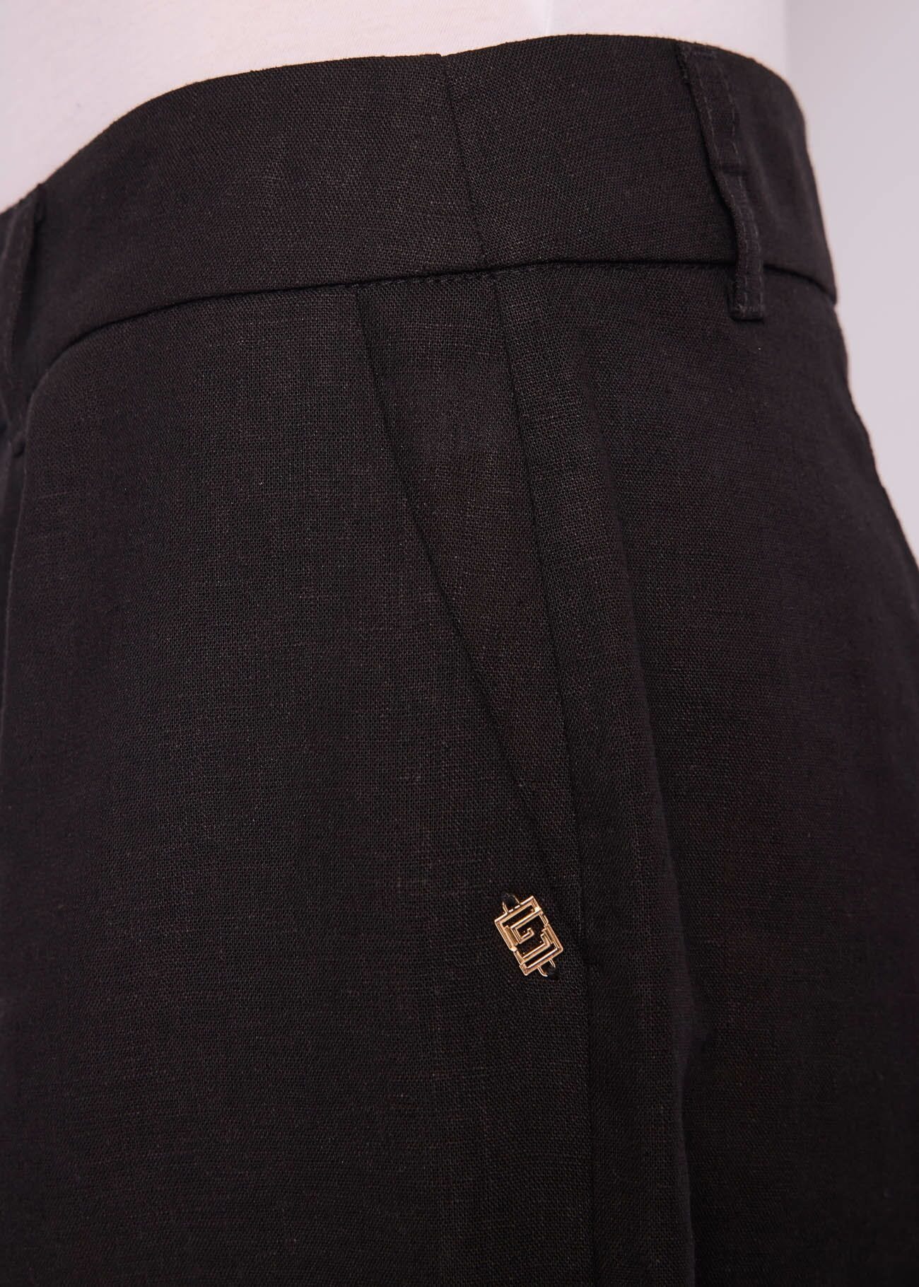 Shorts da donna nero con pinces