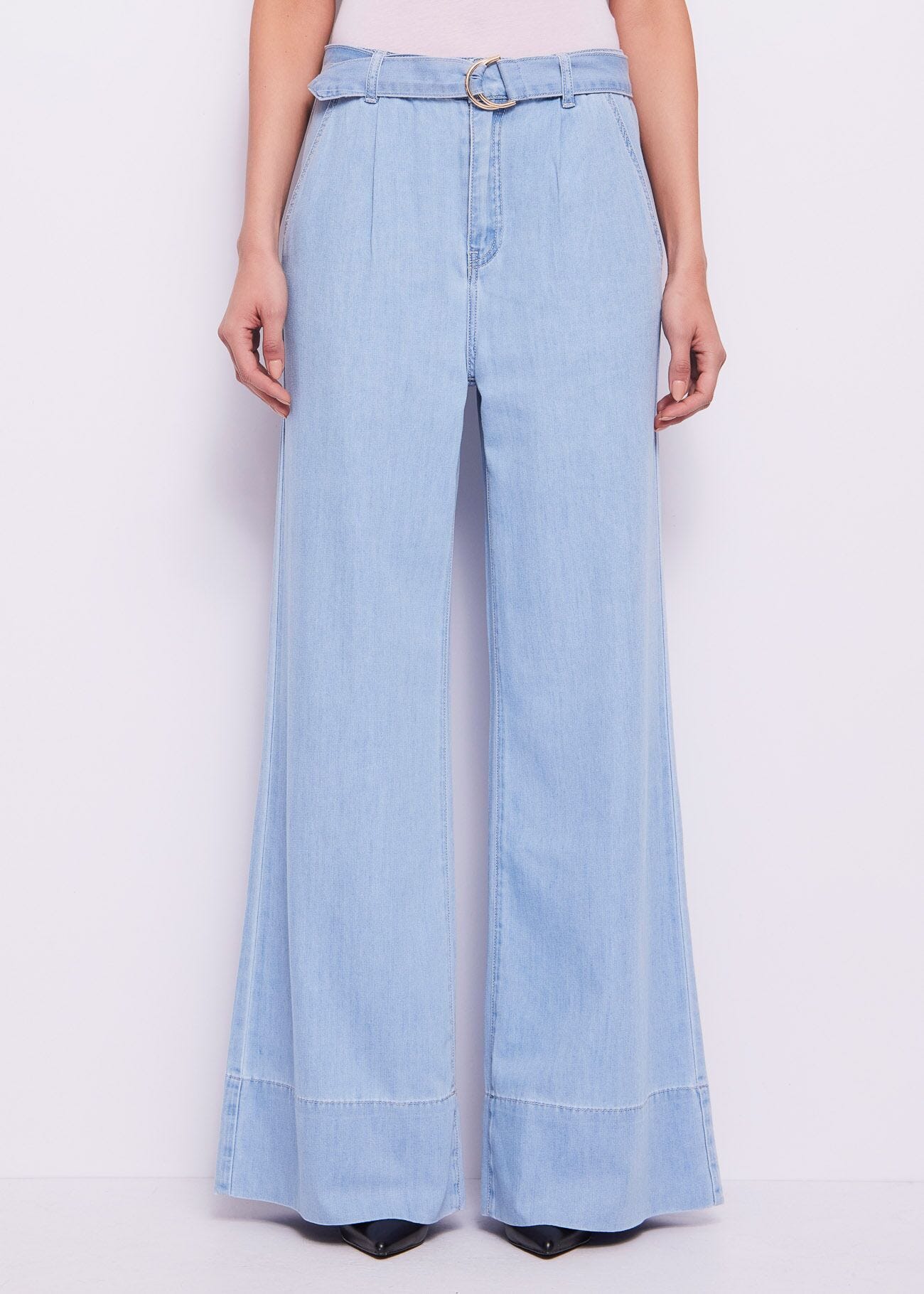 Palazzo jeans with belt