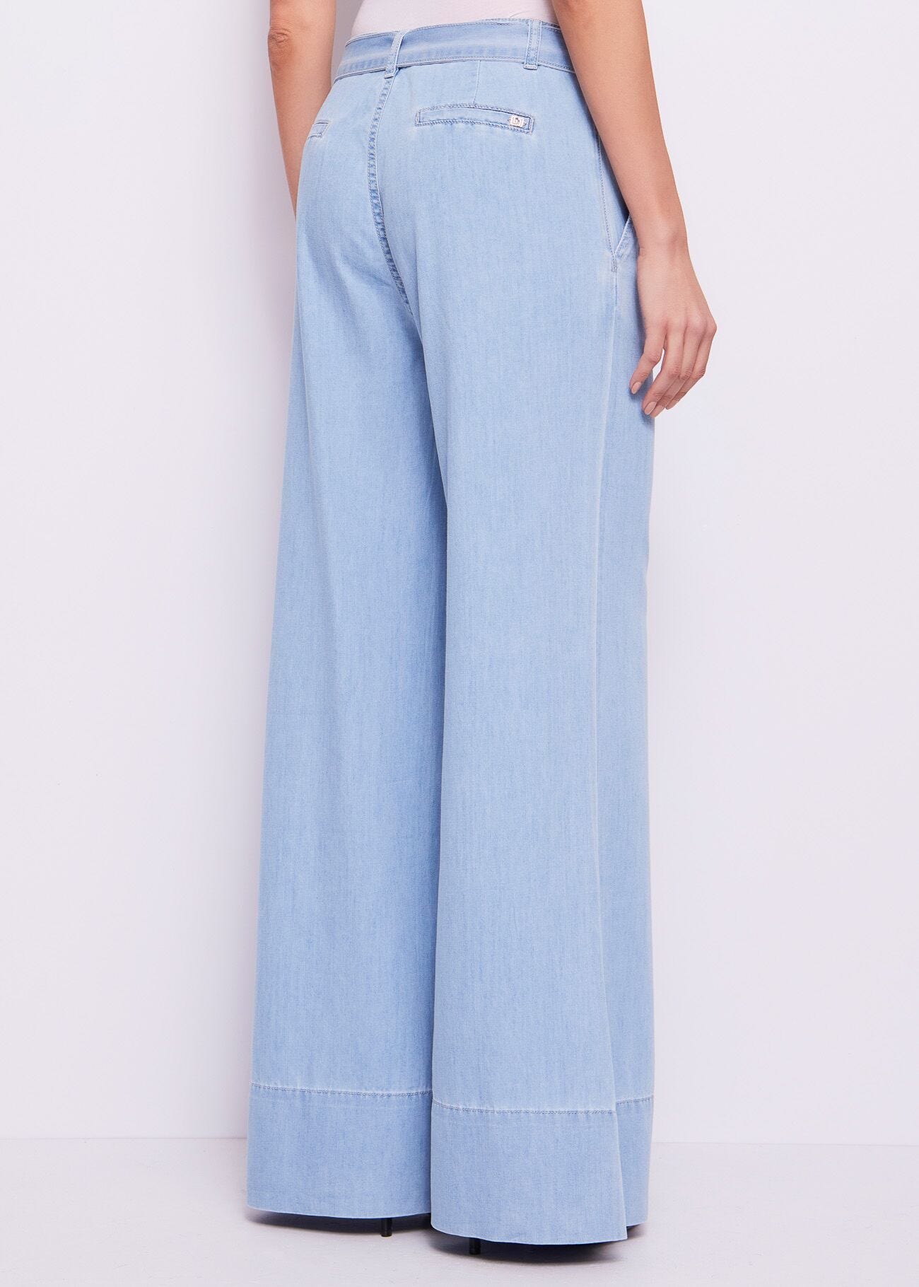 Palazzo jeans with belt