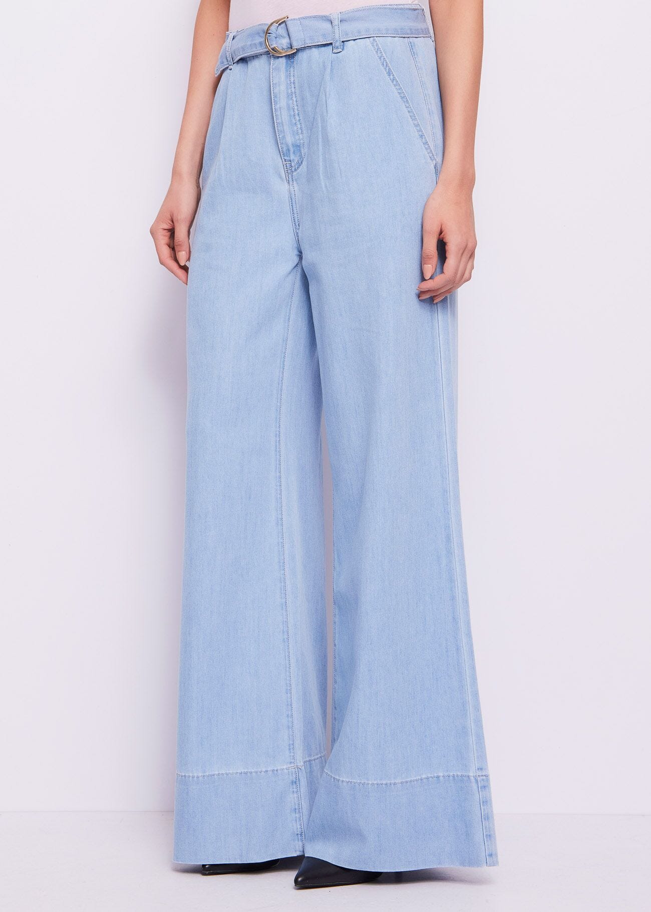Palazzo jeans with belt