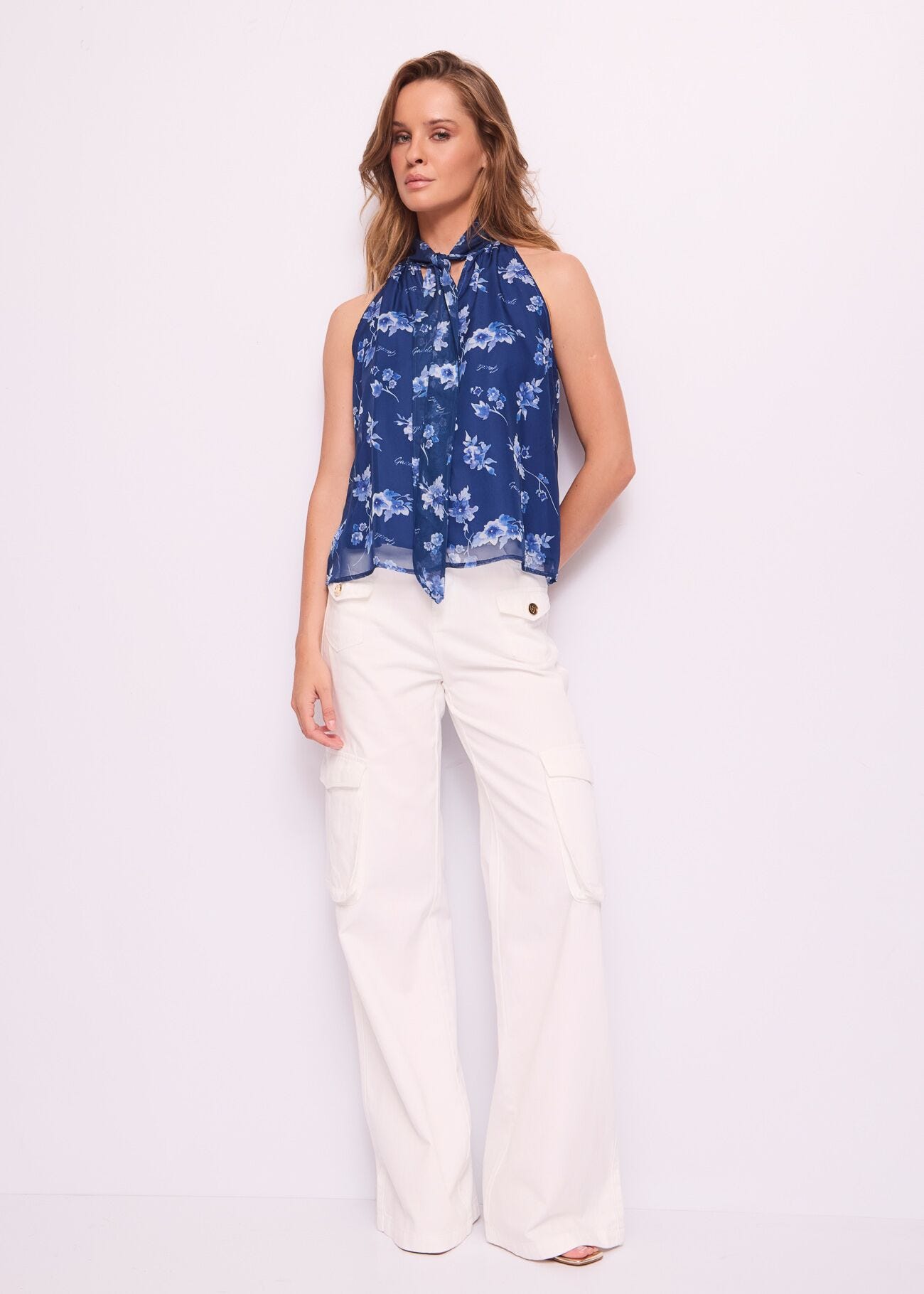 Top donna con collo a foulard