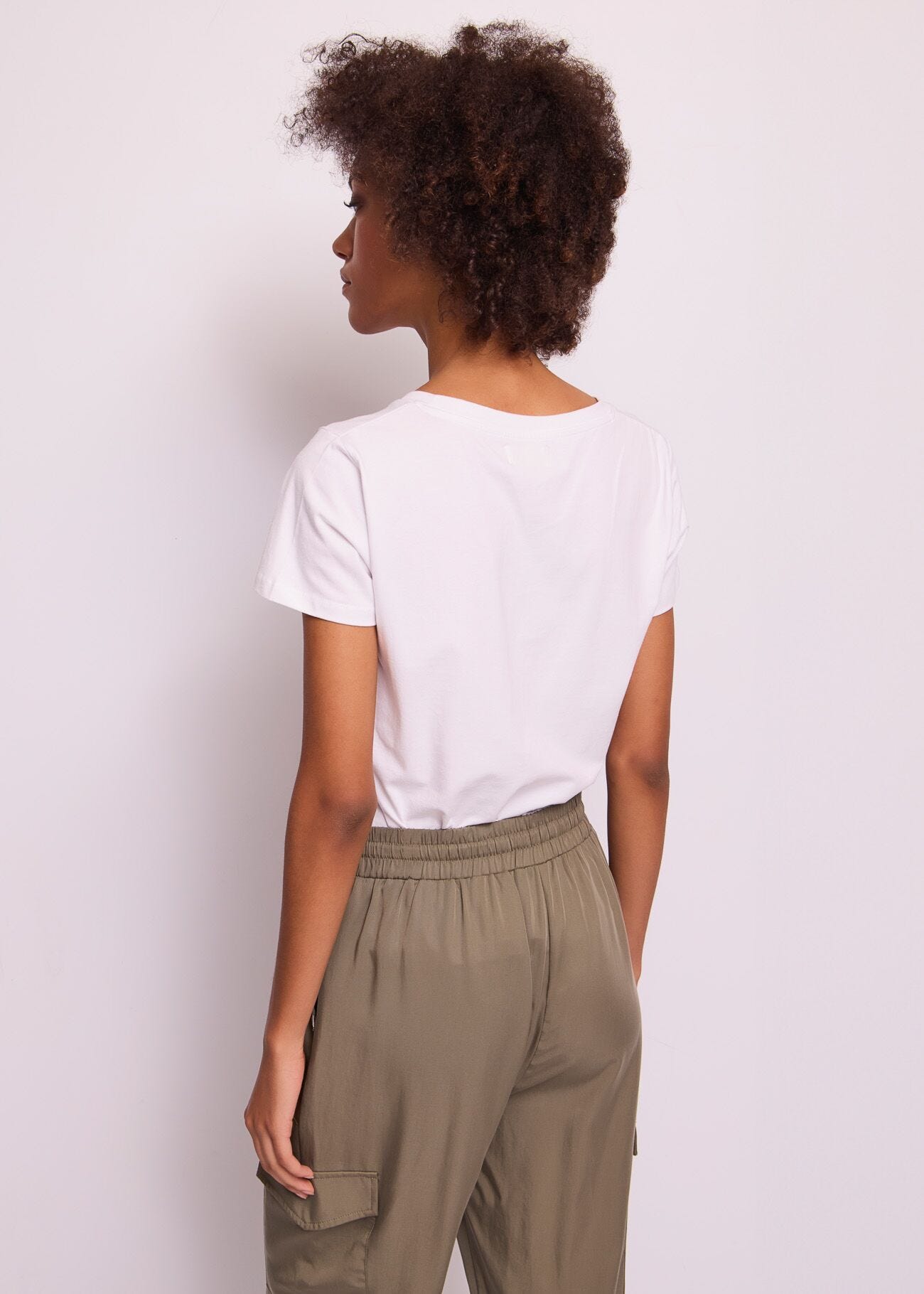 Camiseta blanca de algodón para mujer