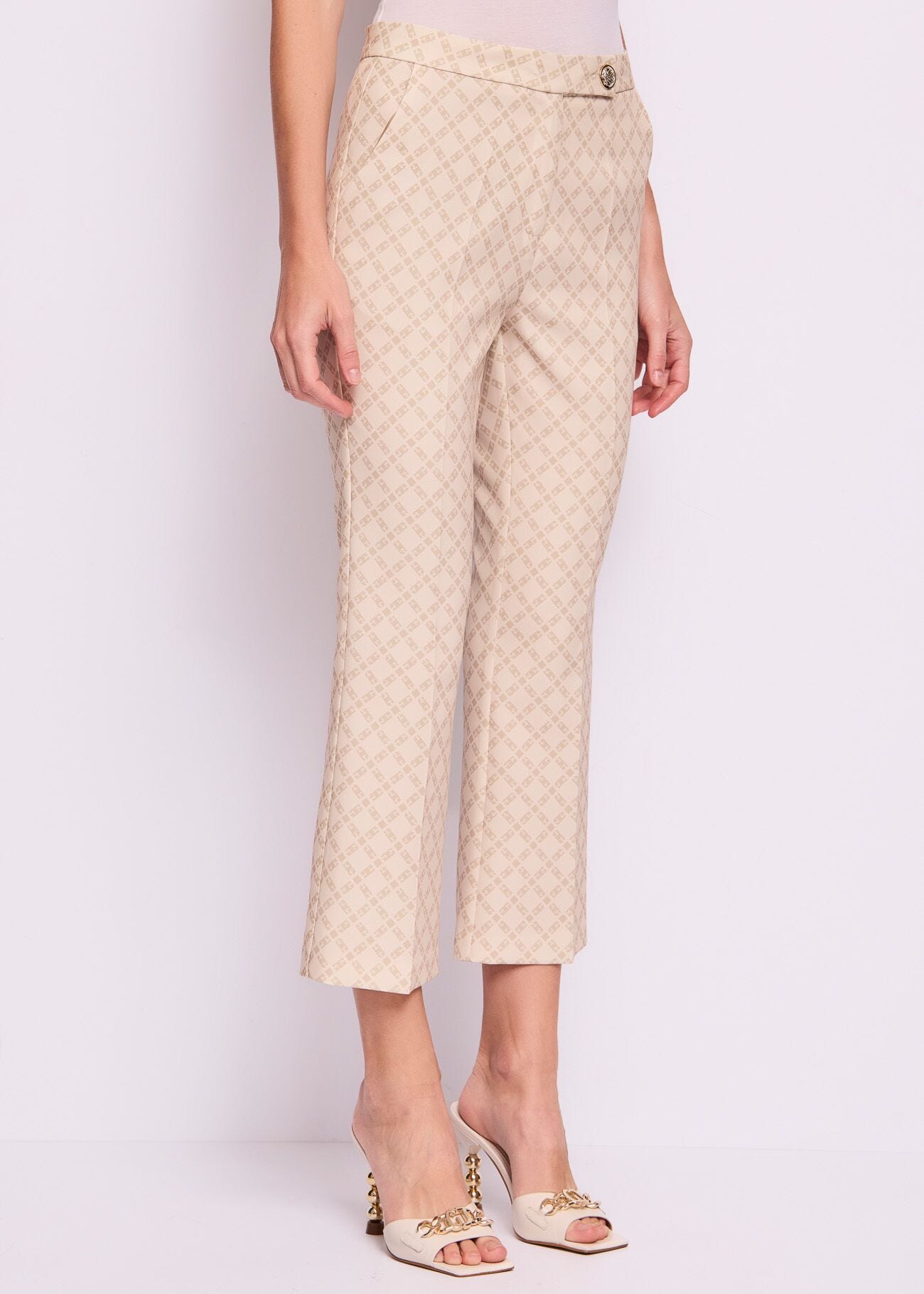 Pantaloni da donna con piega