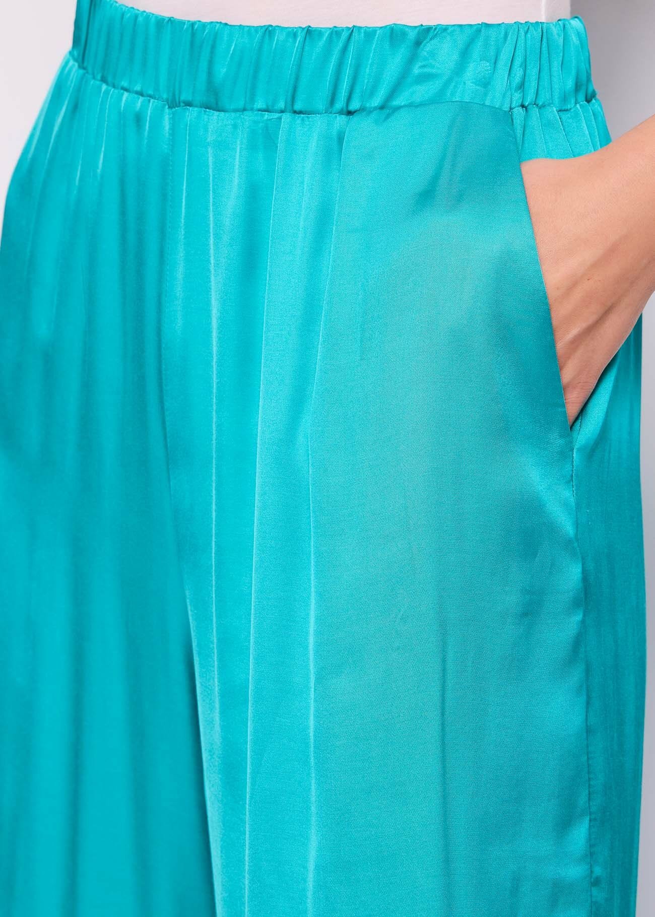 Pantaloni da donna verdi con tasche