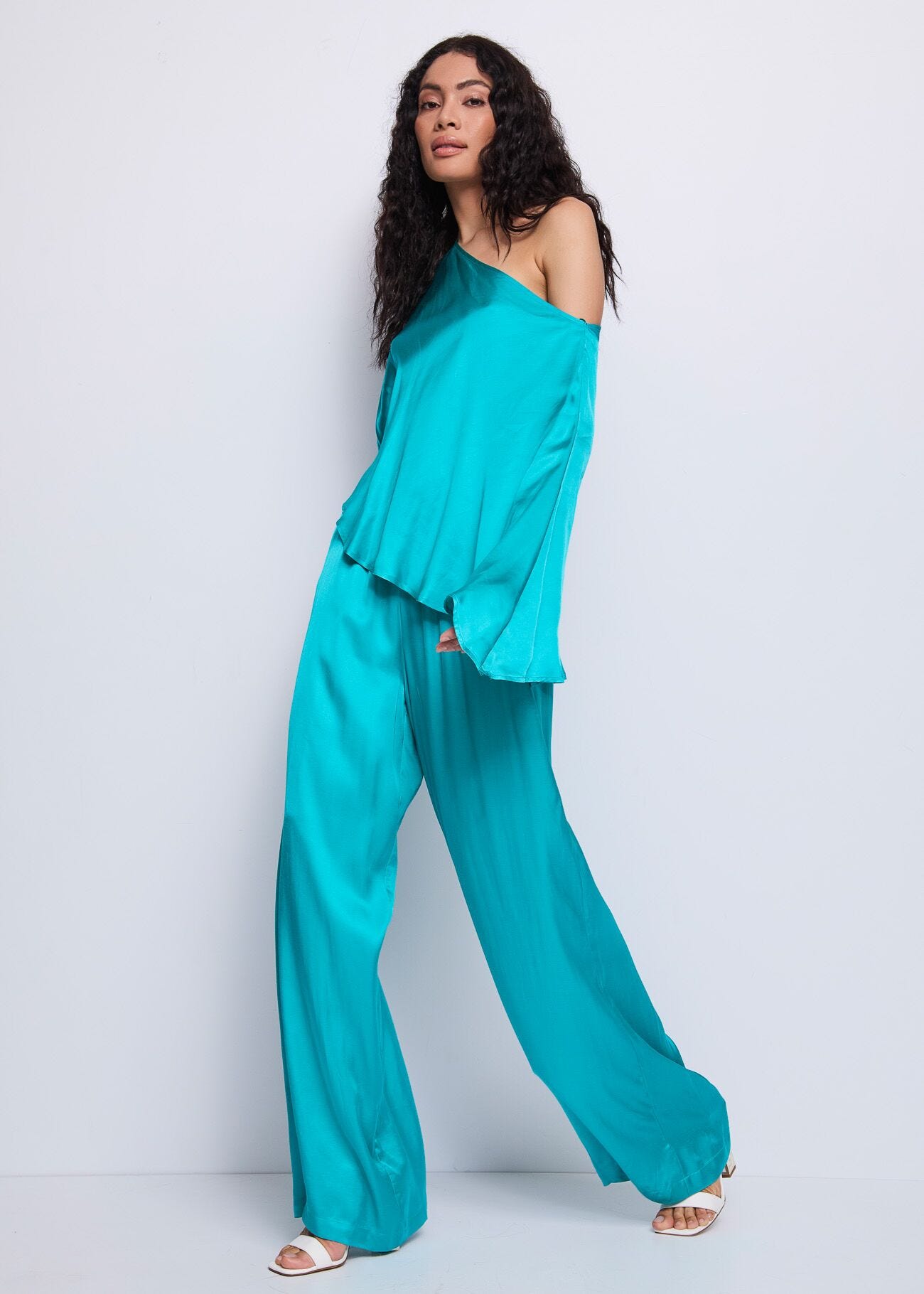 Pantaloni da donna verdi con tasche