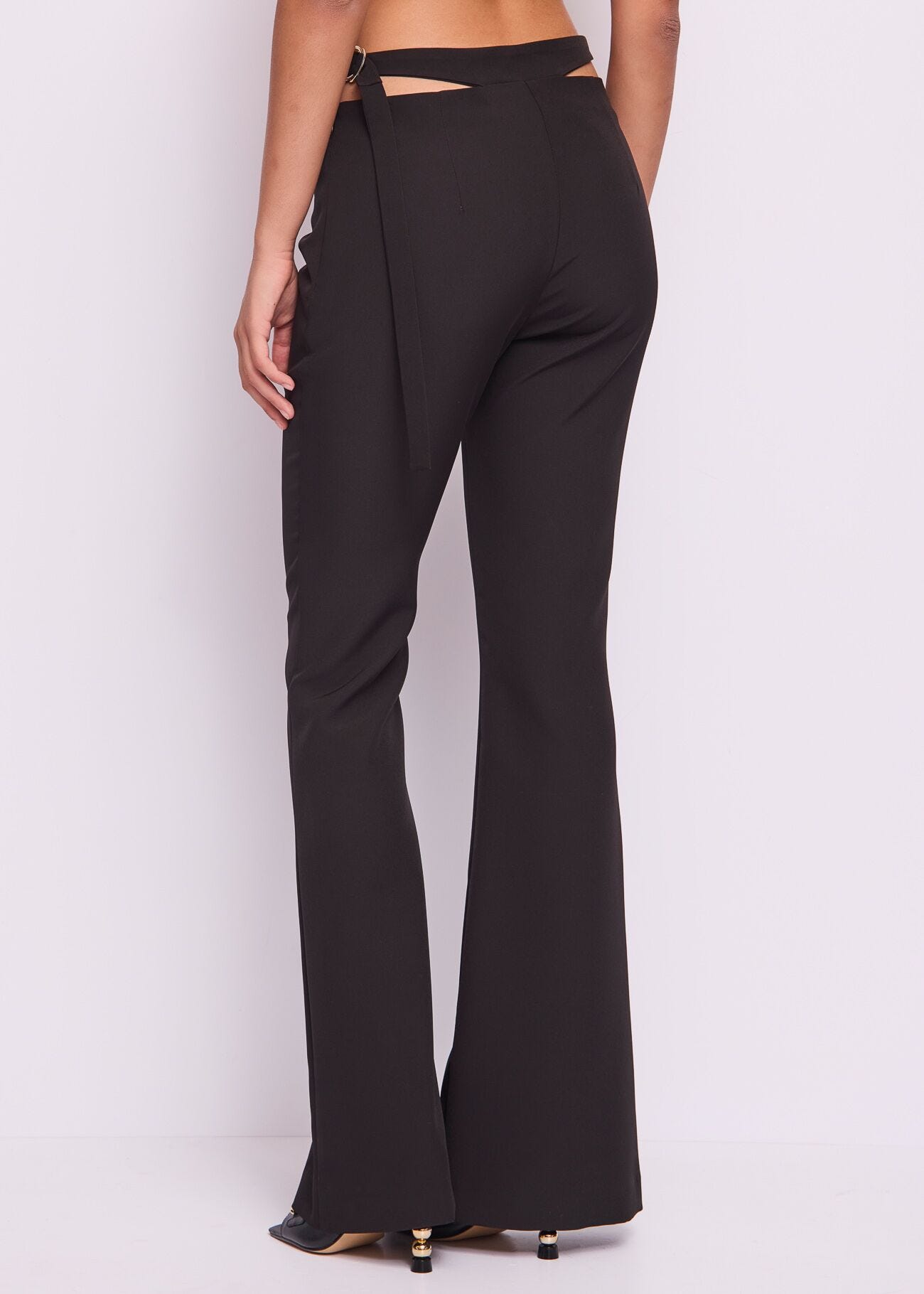 Pantaloni da donna neri con fibbia