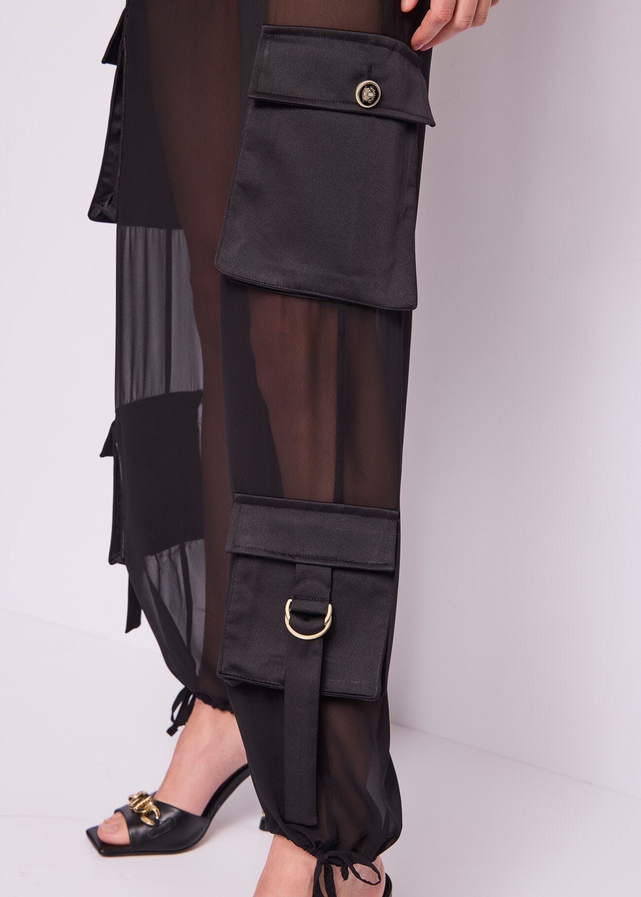 Pantaloni da donna neri cargo