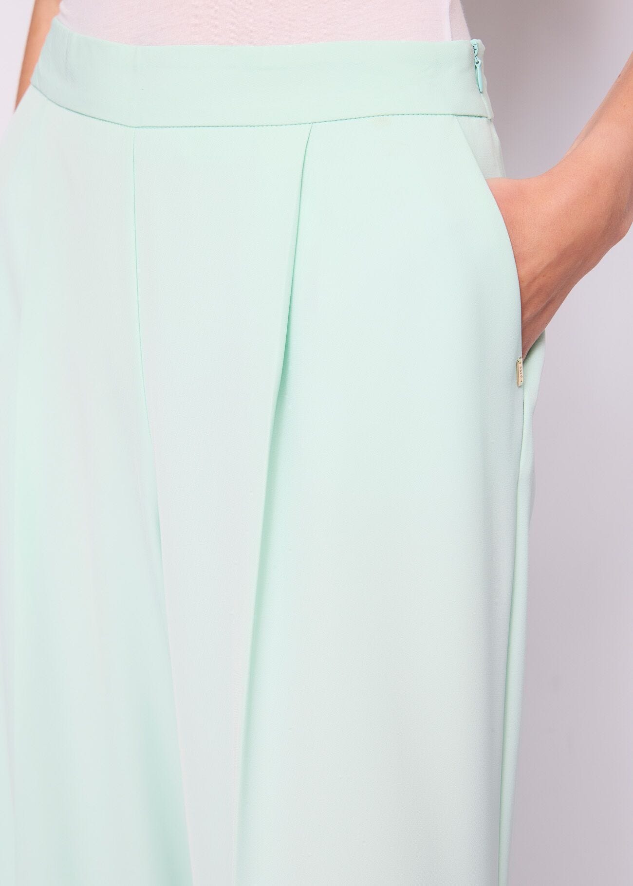 Pantalon en crêpe cady pour femme