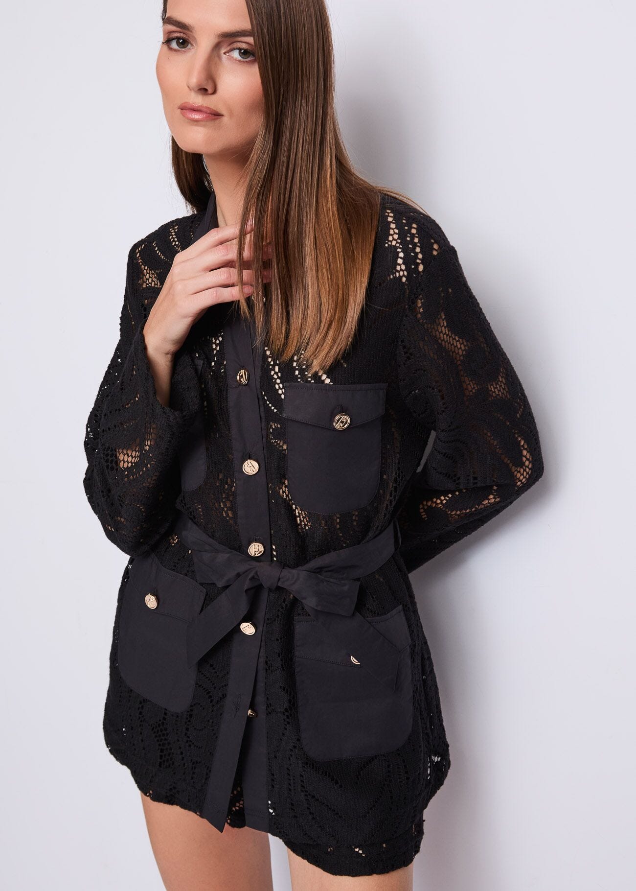 Giacca da donna nera con cintura