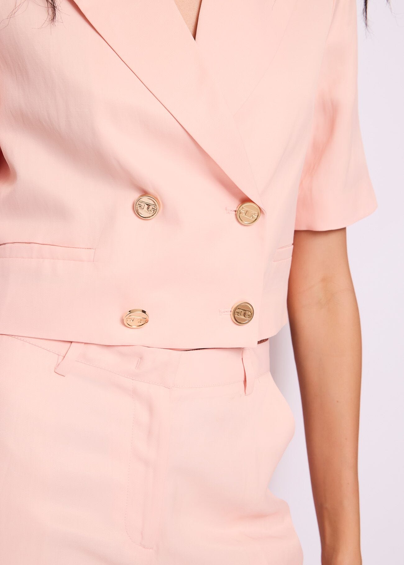 Giacca da donna rosa con maniche corte