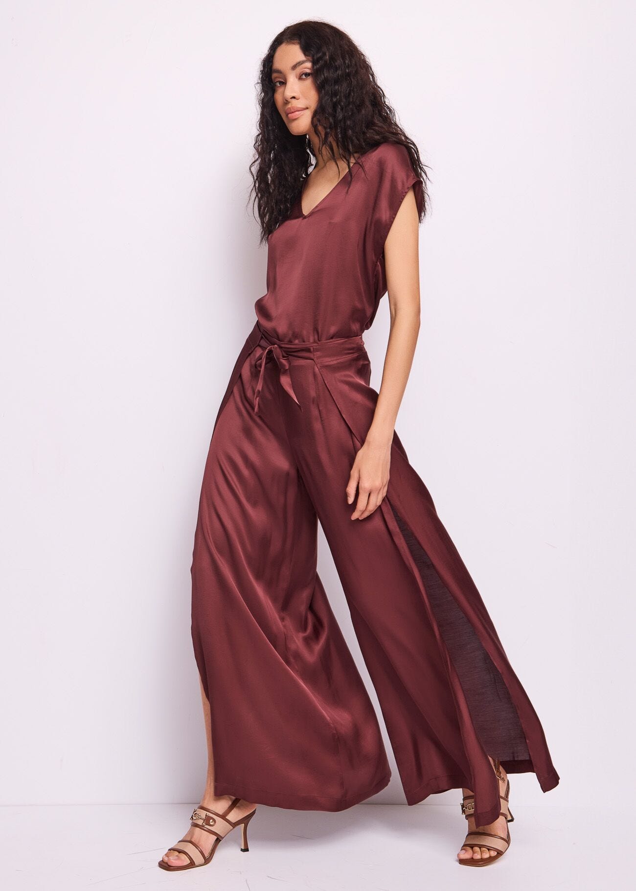 Blouse marron en satin pour femme
