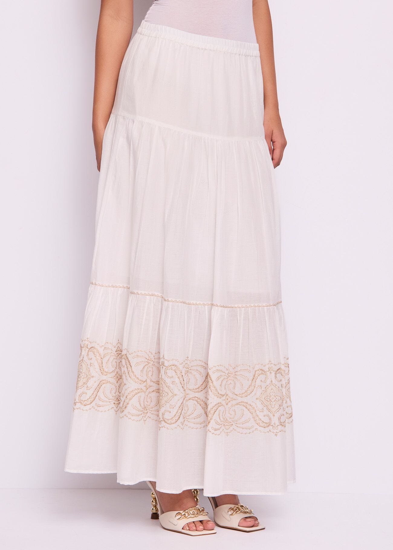 White cotton skirt with embroidery