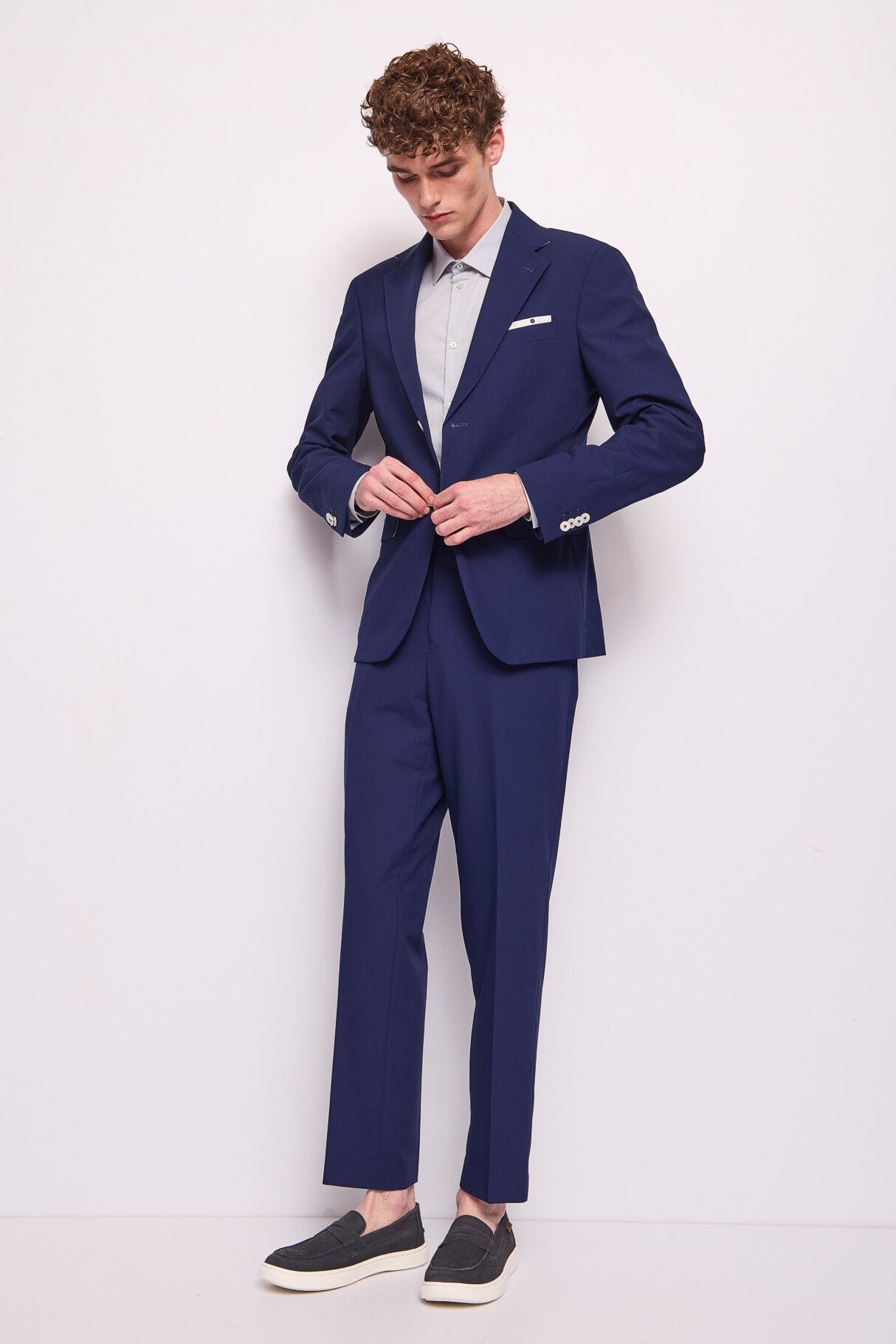 Completo da uomo blu