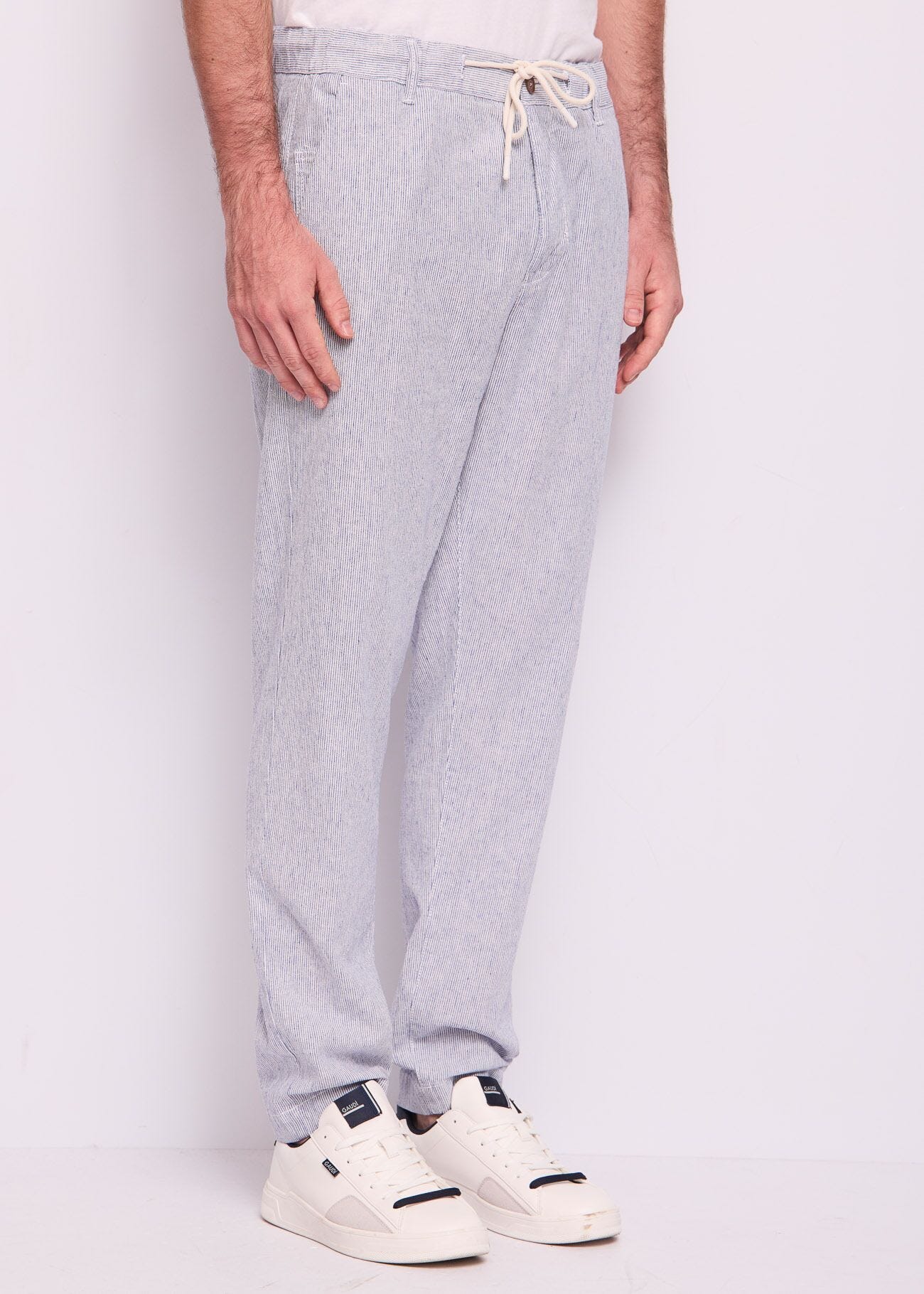 Men’s linen and cotton trousers