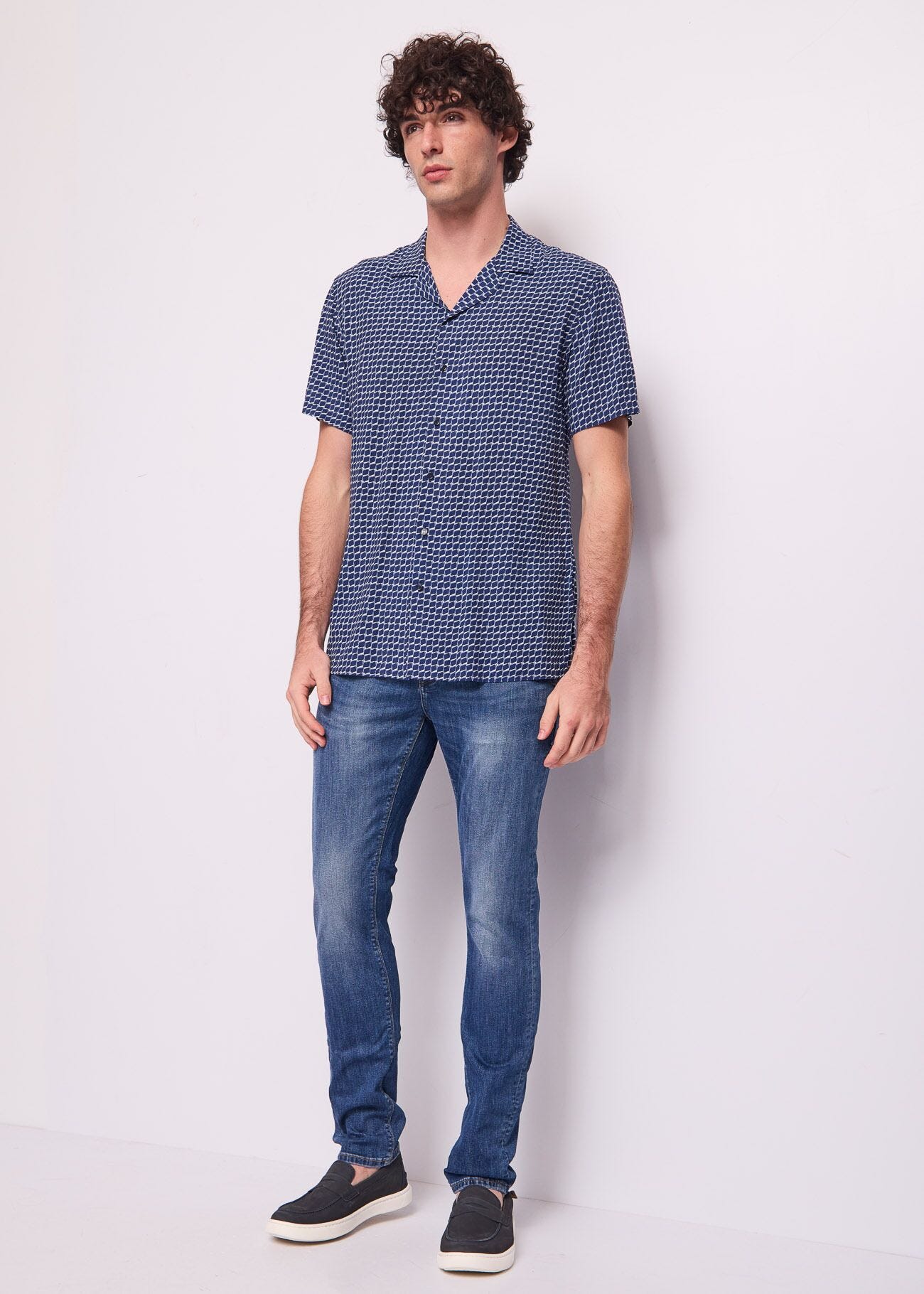 Camisa con estampado para hombre