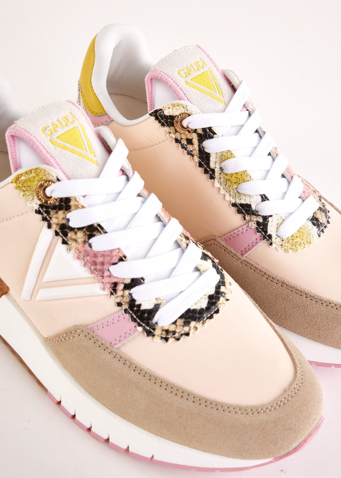 Sneaker running in suede e nylon