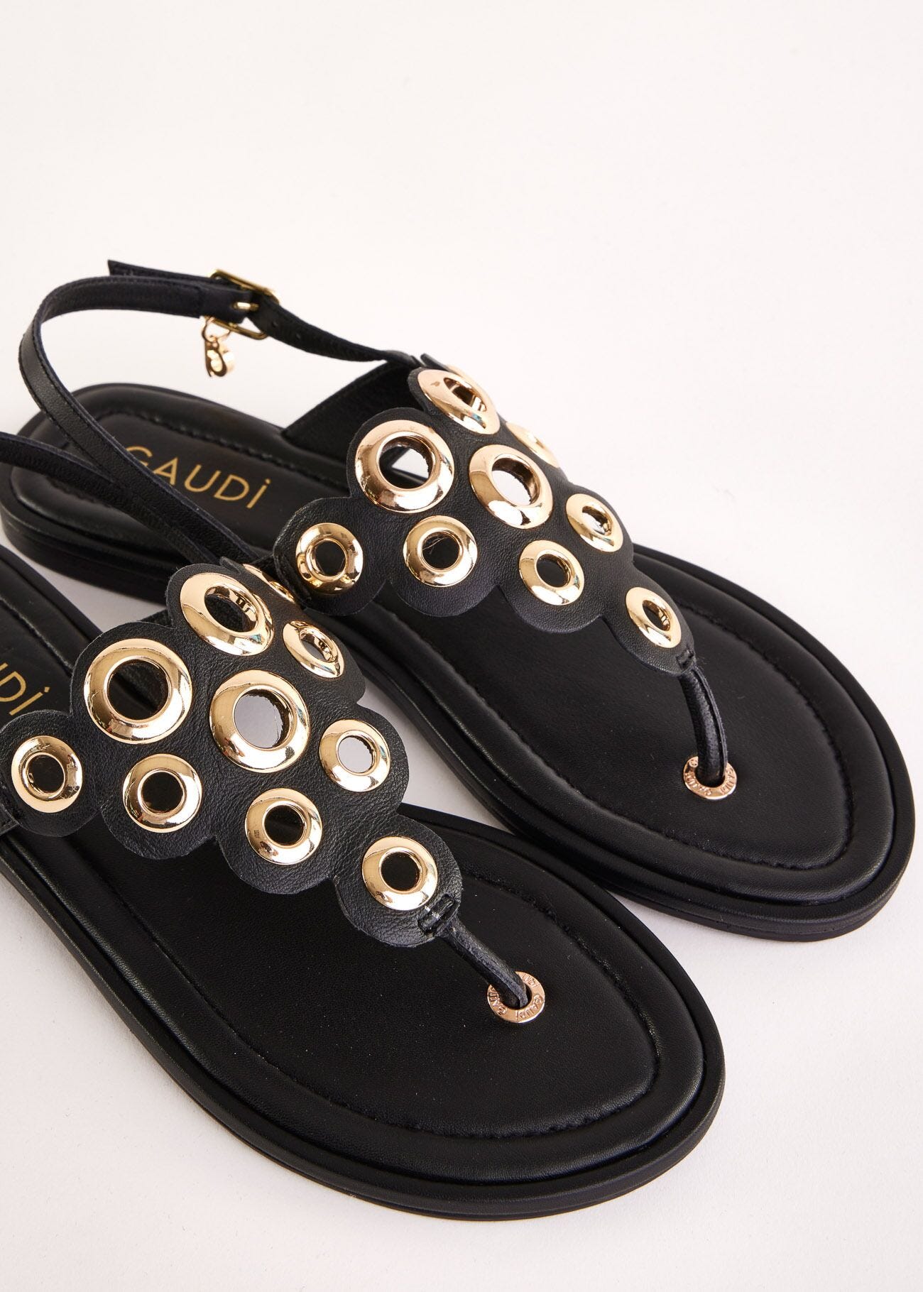 Sandales plates noires en cuir