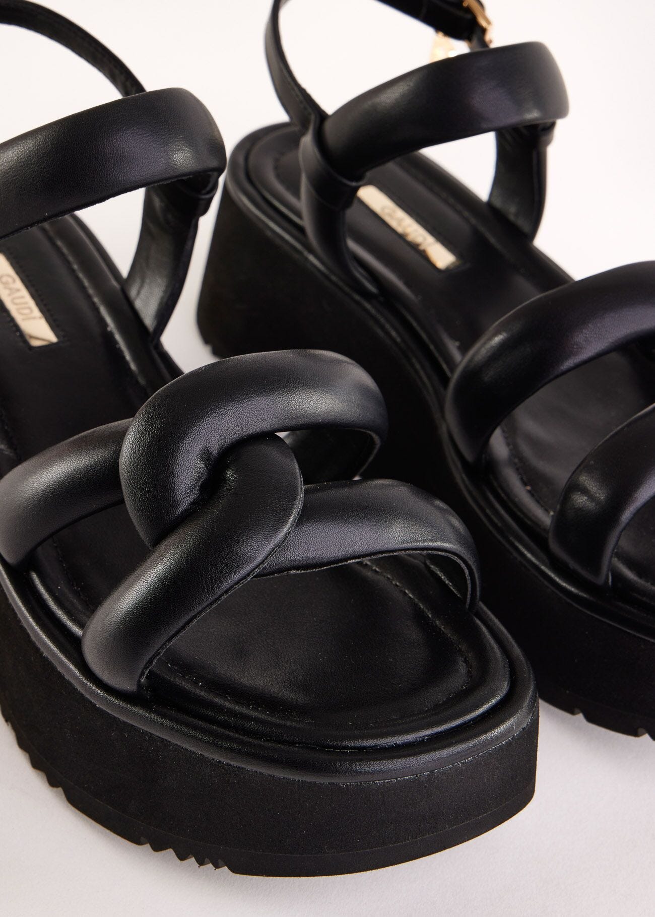 Sandales noires en matière synthétique| Acheter en ligne