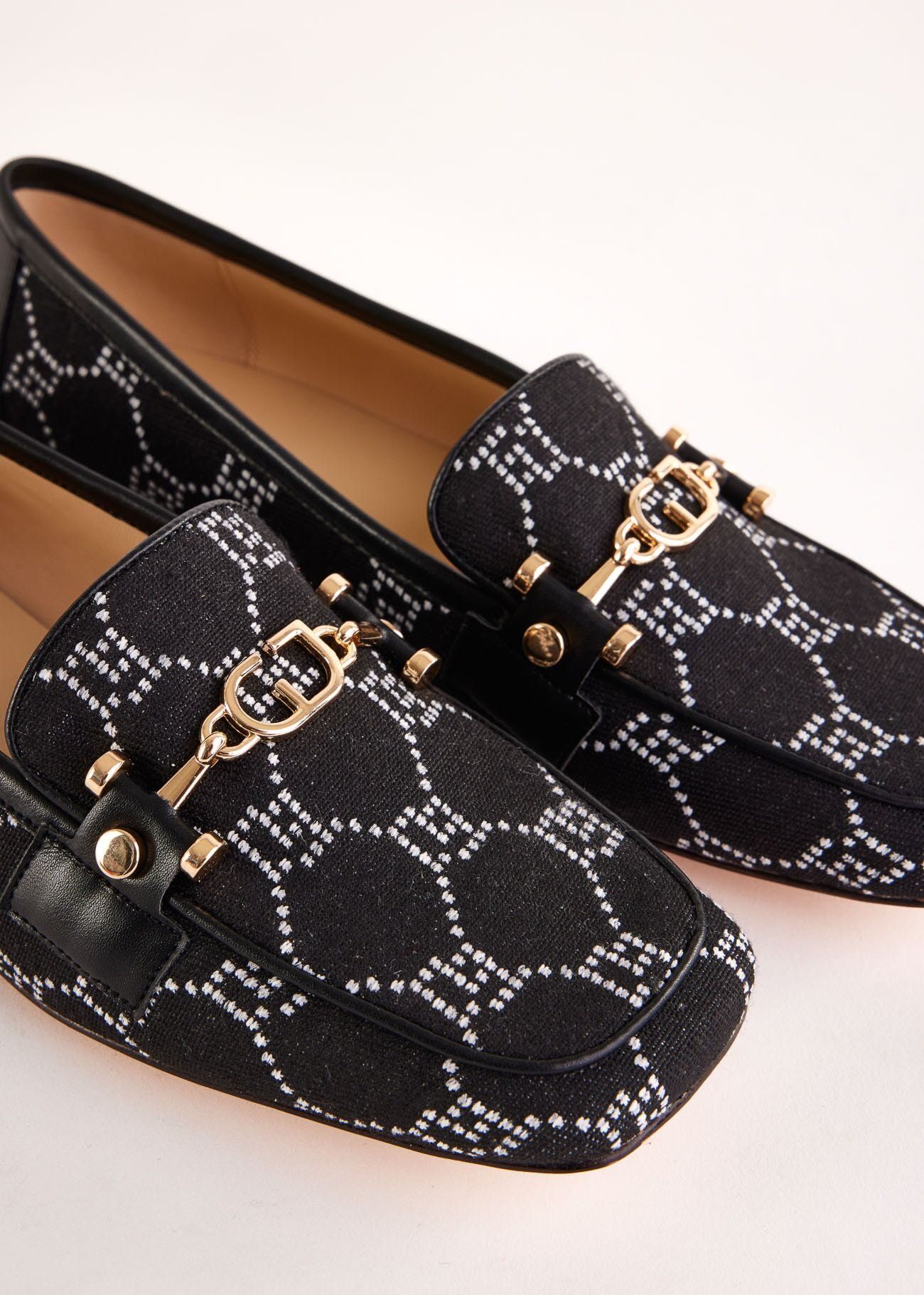 Black jacquard moccasins