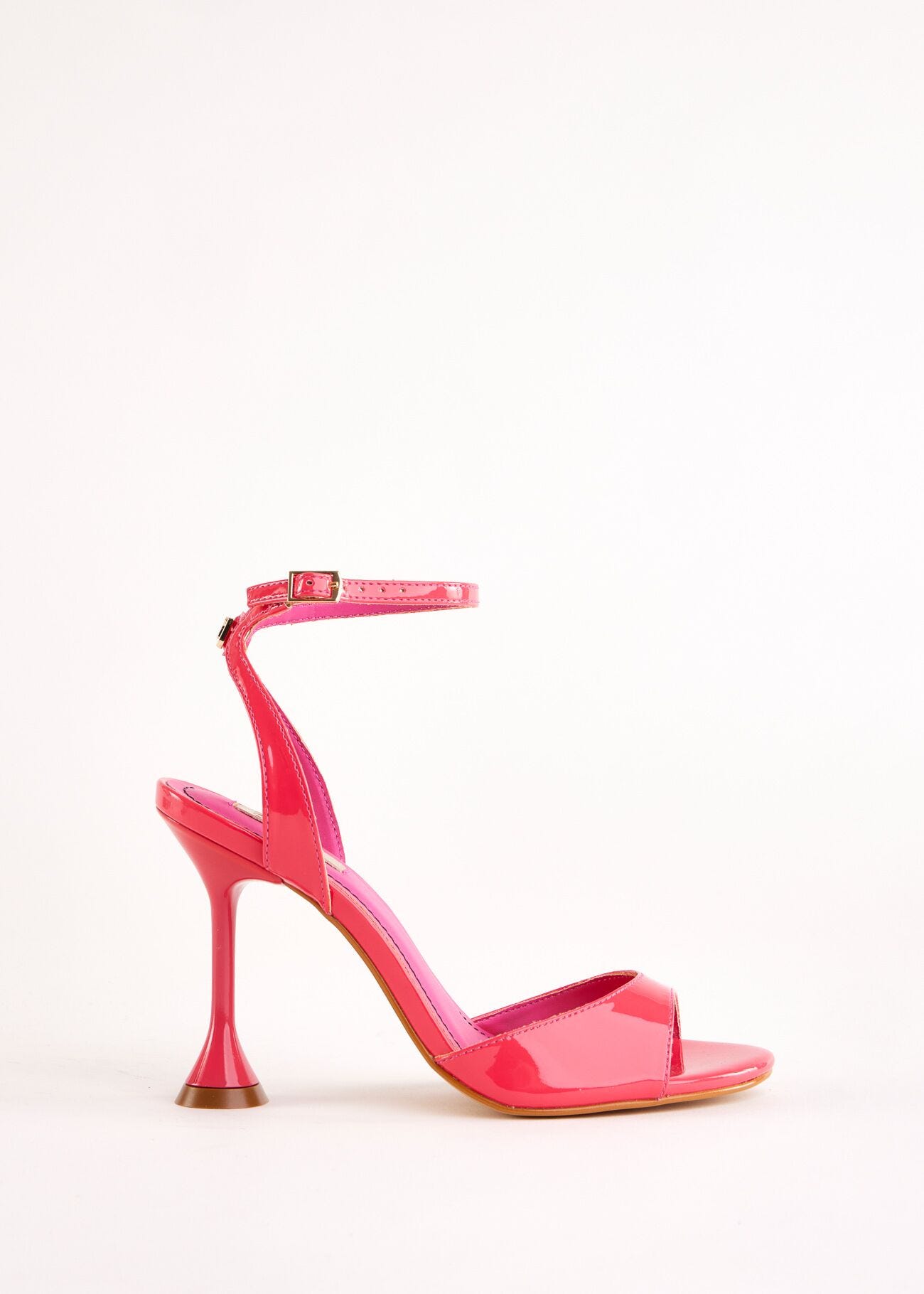 Fuchsia patent leather sandals