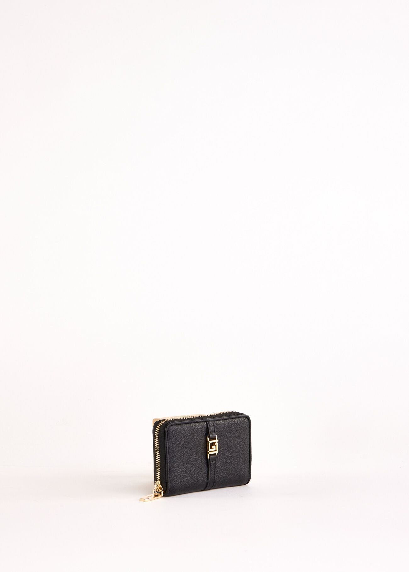White zip-around wallet