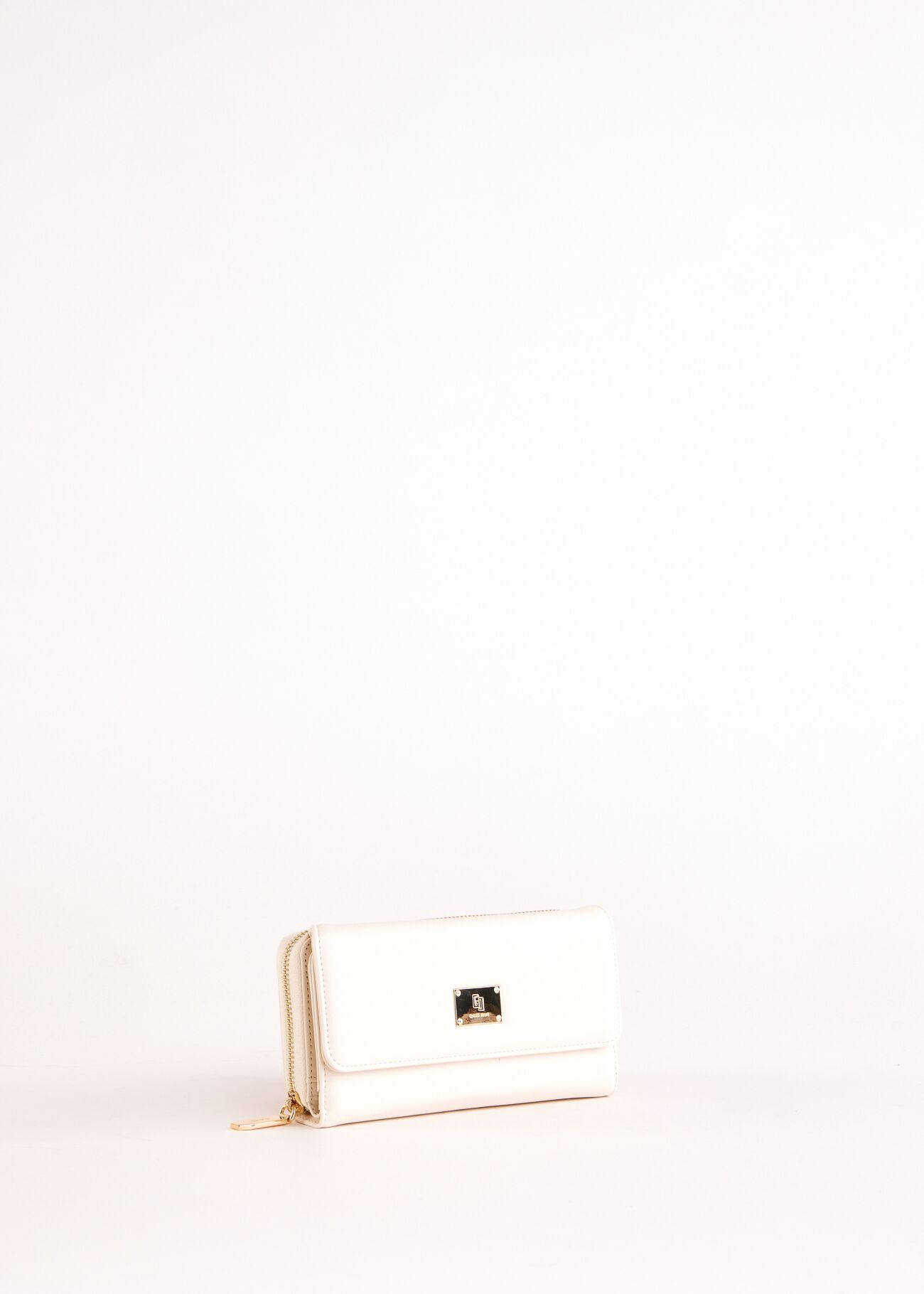 White zip-around wallet