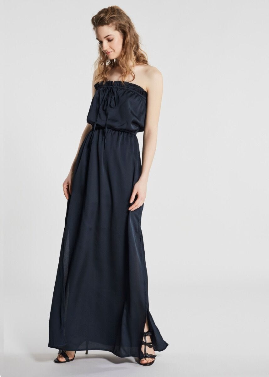 Maxi robe fendue en satin 