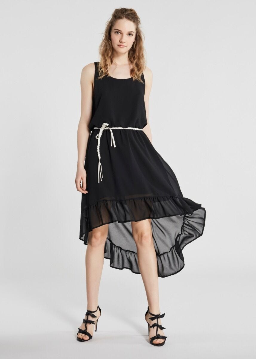 Robe asym&eacute;trique en cr&ecirc;pe georgette.
