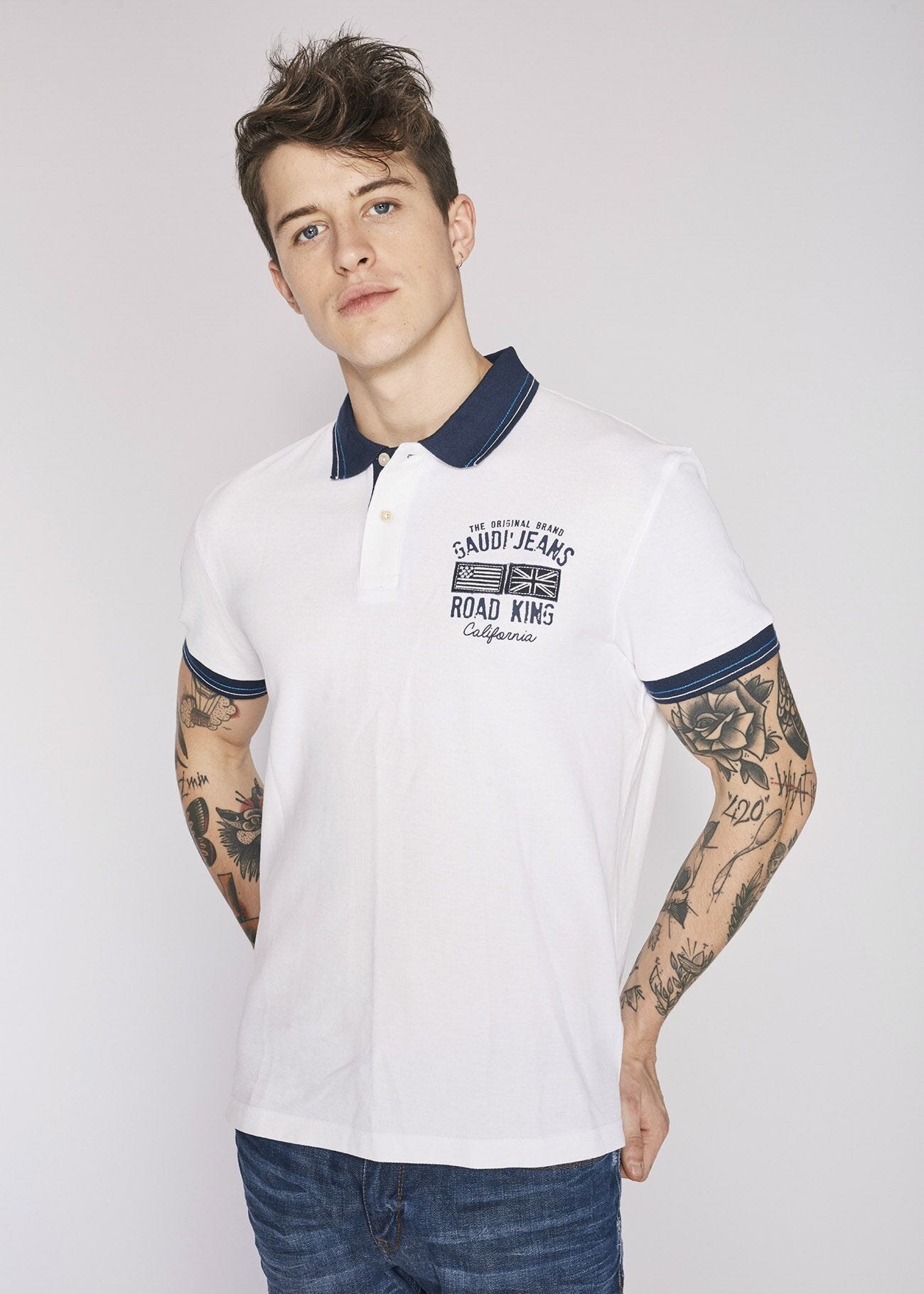 Polo T-shirt with embroidery 