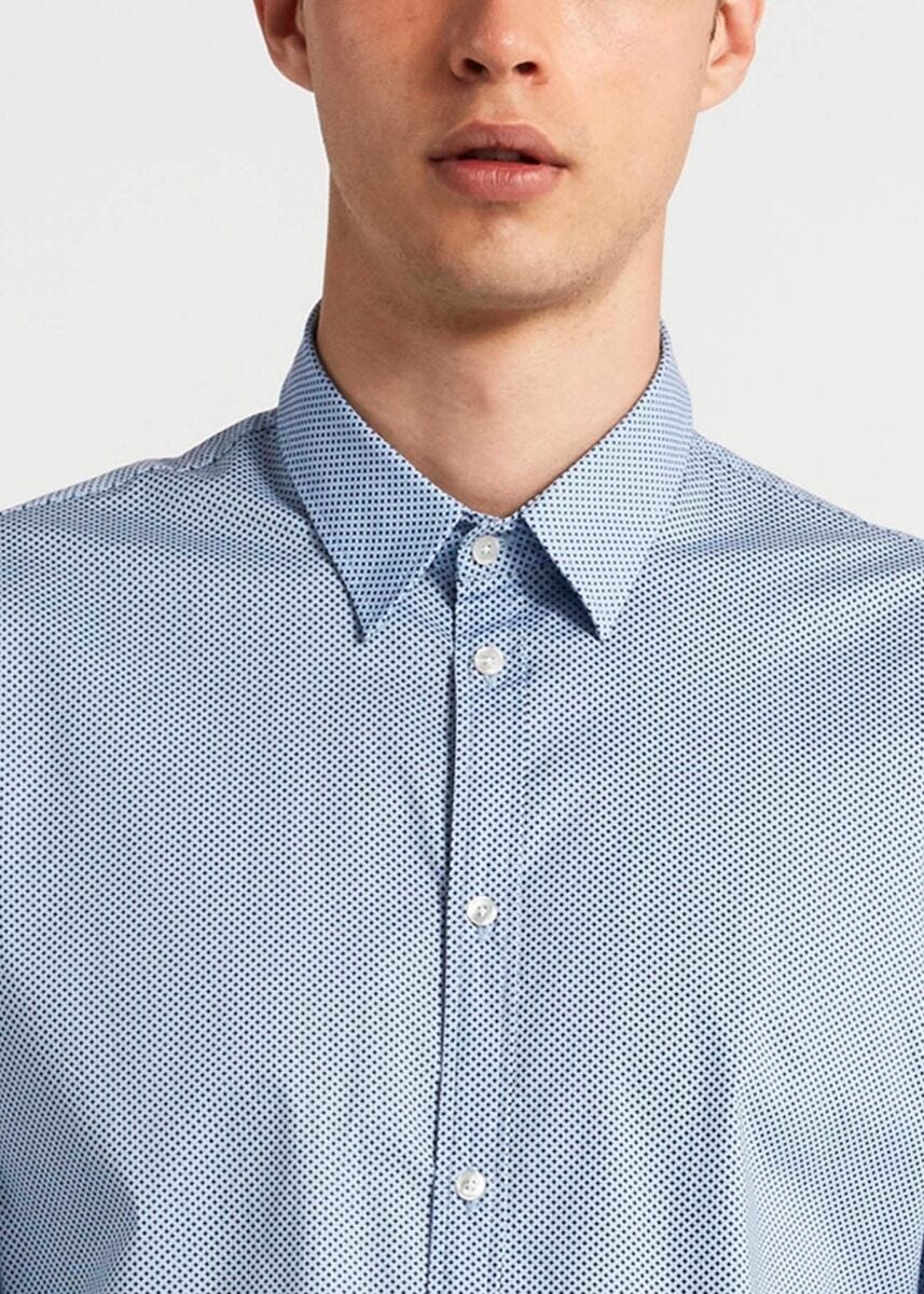 Shirt with classic collar