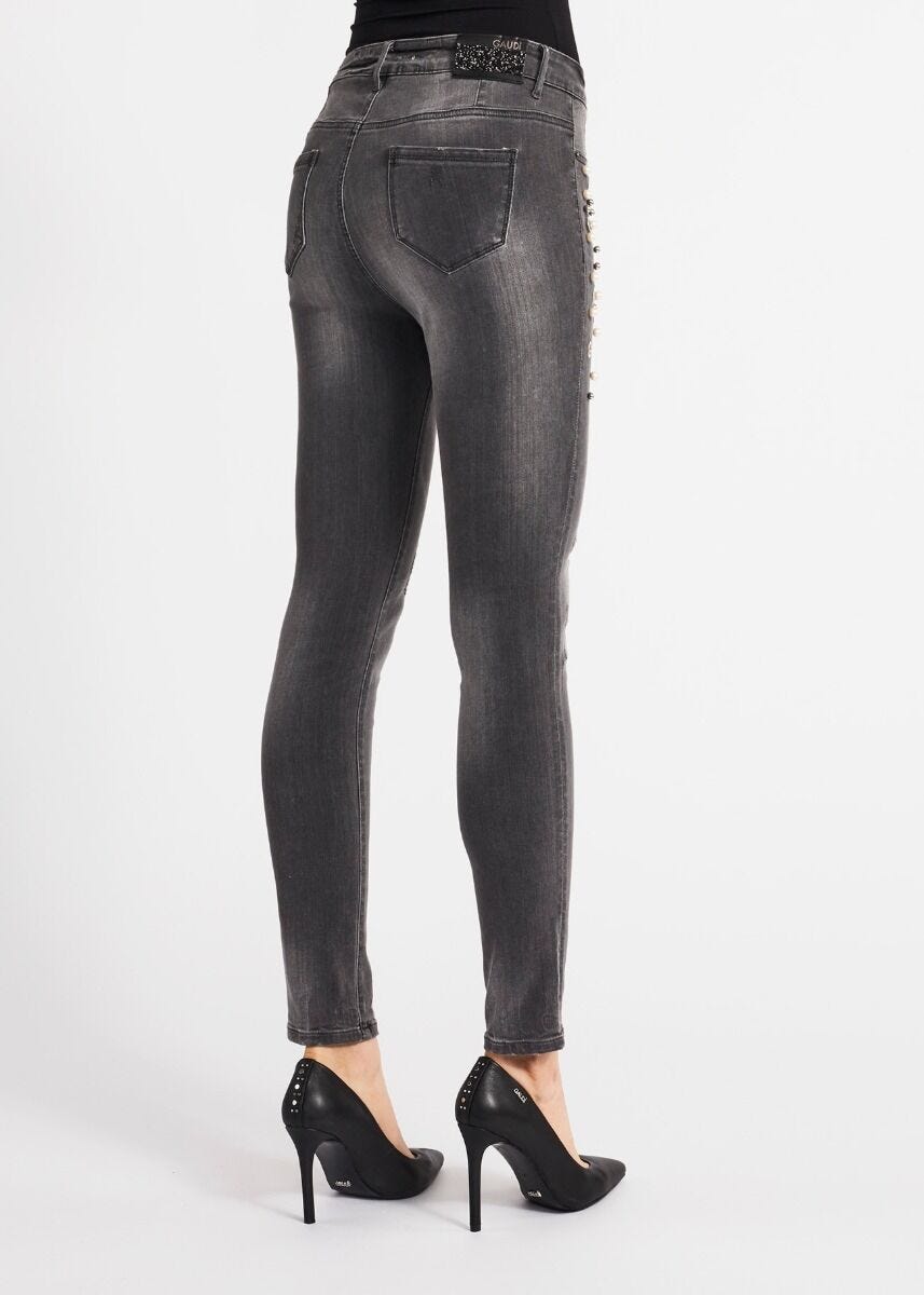 Skinny jeans with jewelled details