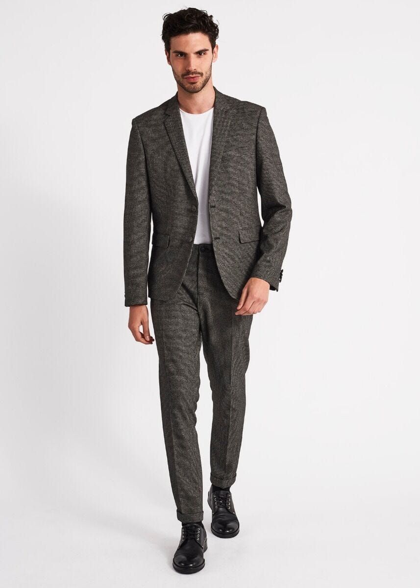 Houndstooth motif suit