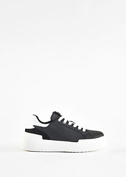 Trainers with oversized metal logo Gaudì Fashion