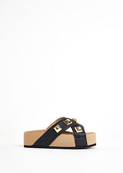 Black Zuecos de plataforma con tachuelas Gaudì Fashion